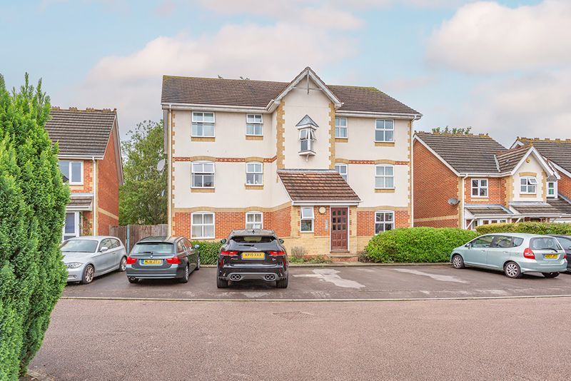 2 bed flat for sale in Hadleigh Drive, Belmont, Sutton SM2 Zoopla