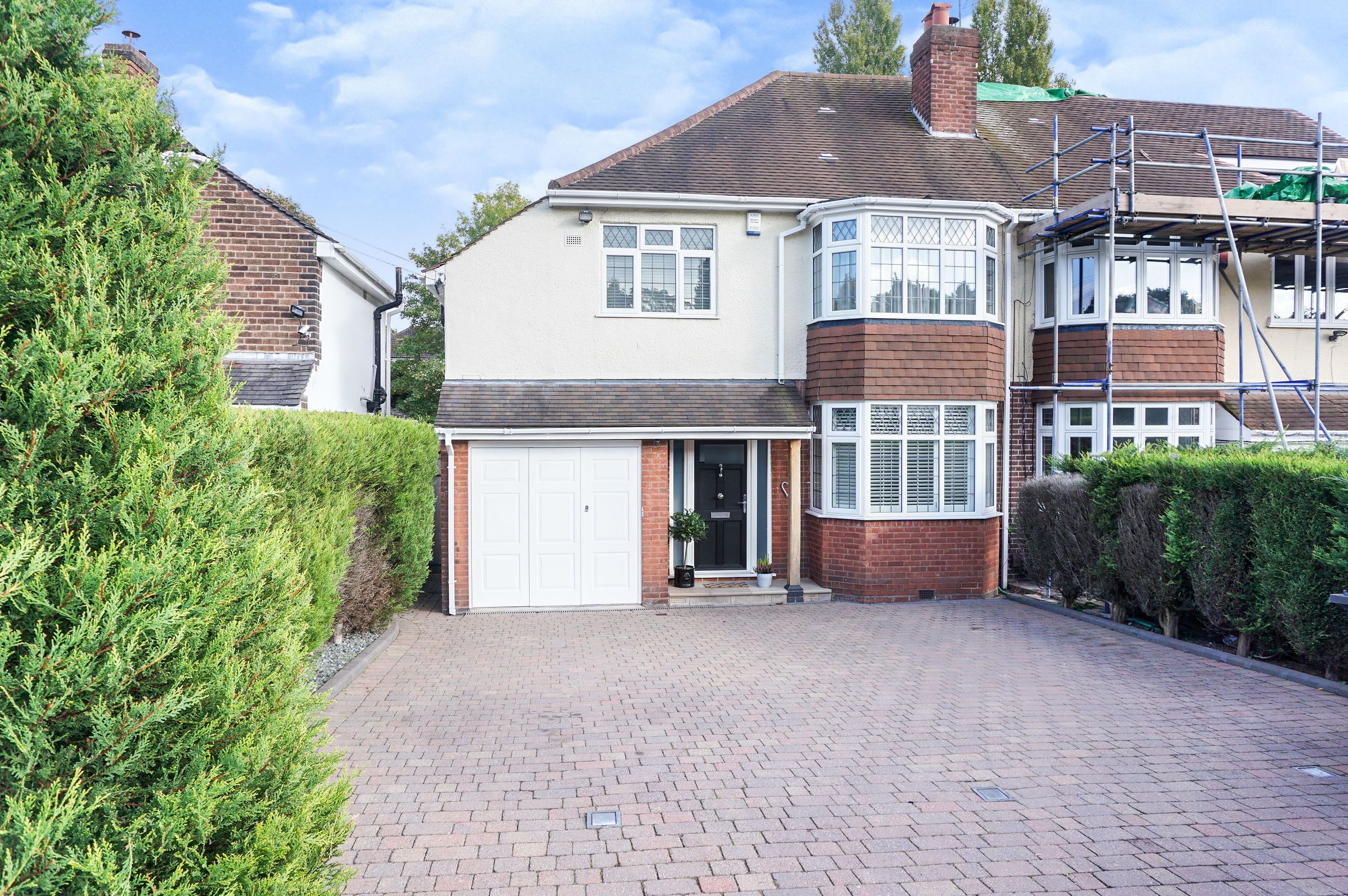 4 bed semidetached house for sale in Eachelhurst Road, Walmley, Sutton