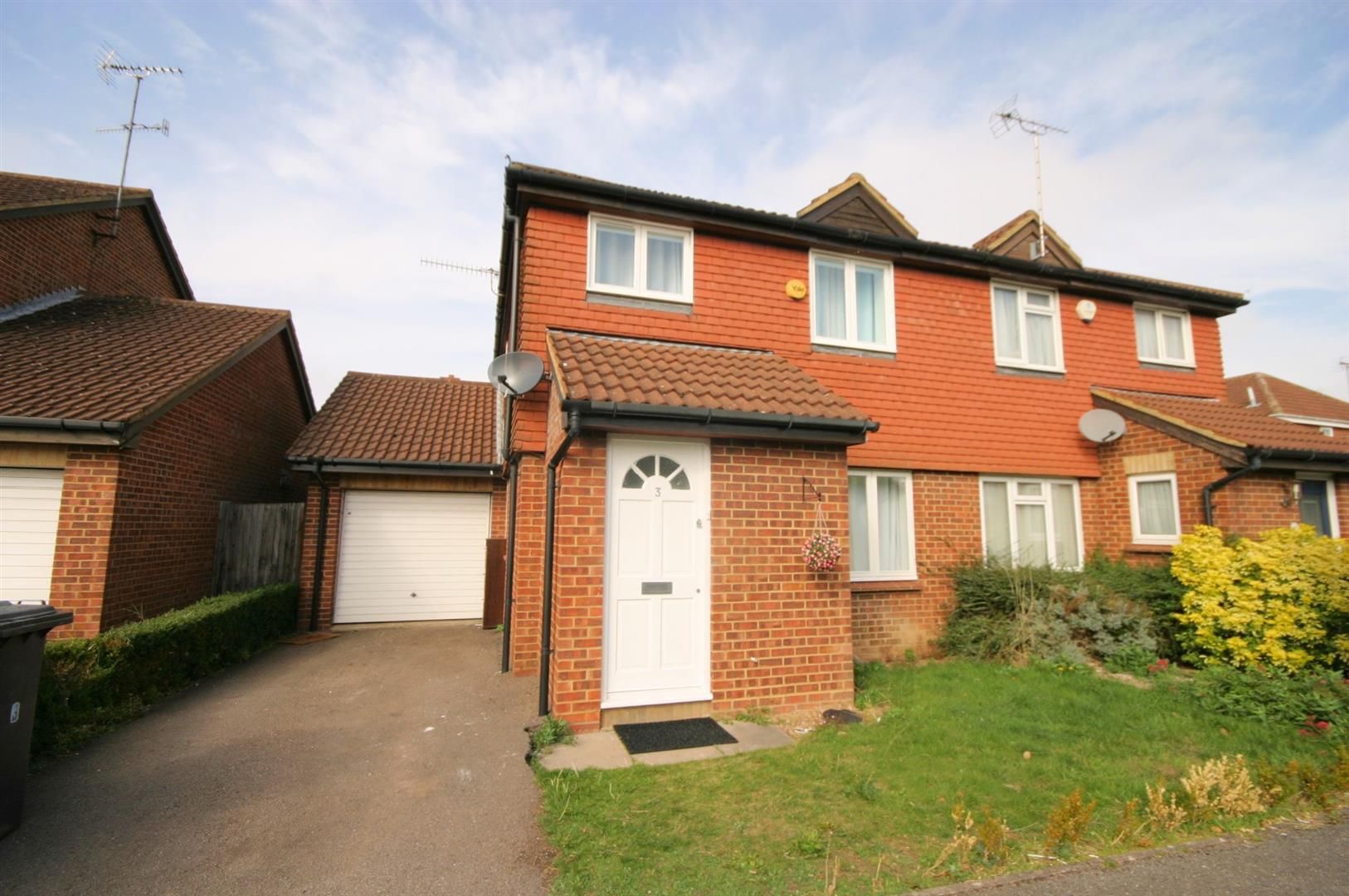 Thetford Gardens, Bushmead, Luton LU2  