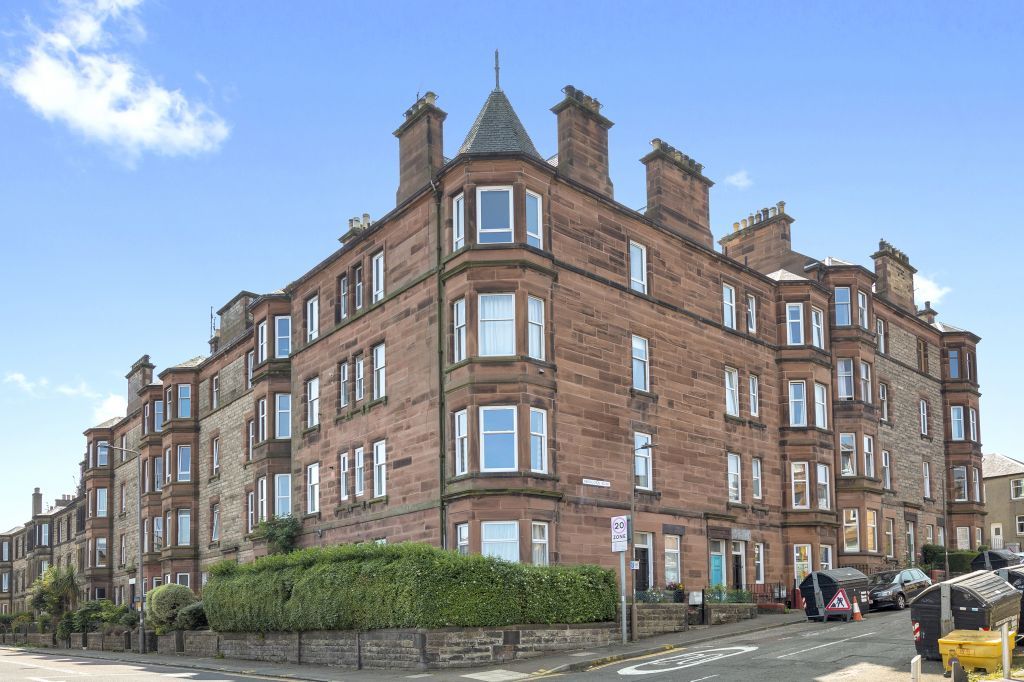 3/1 Abercorn Road, Willowbrae, Edinburgh EH8  