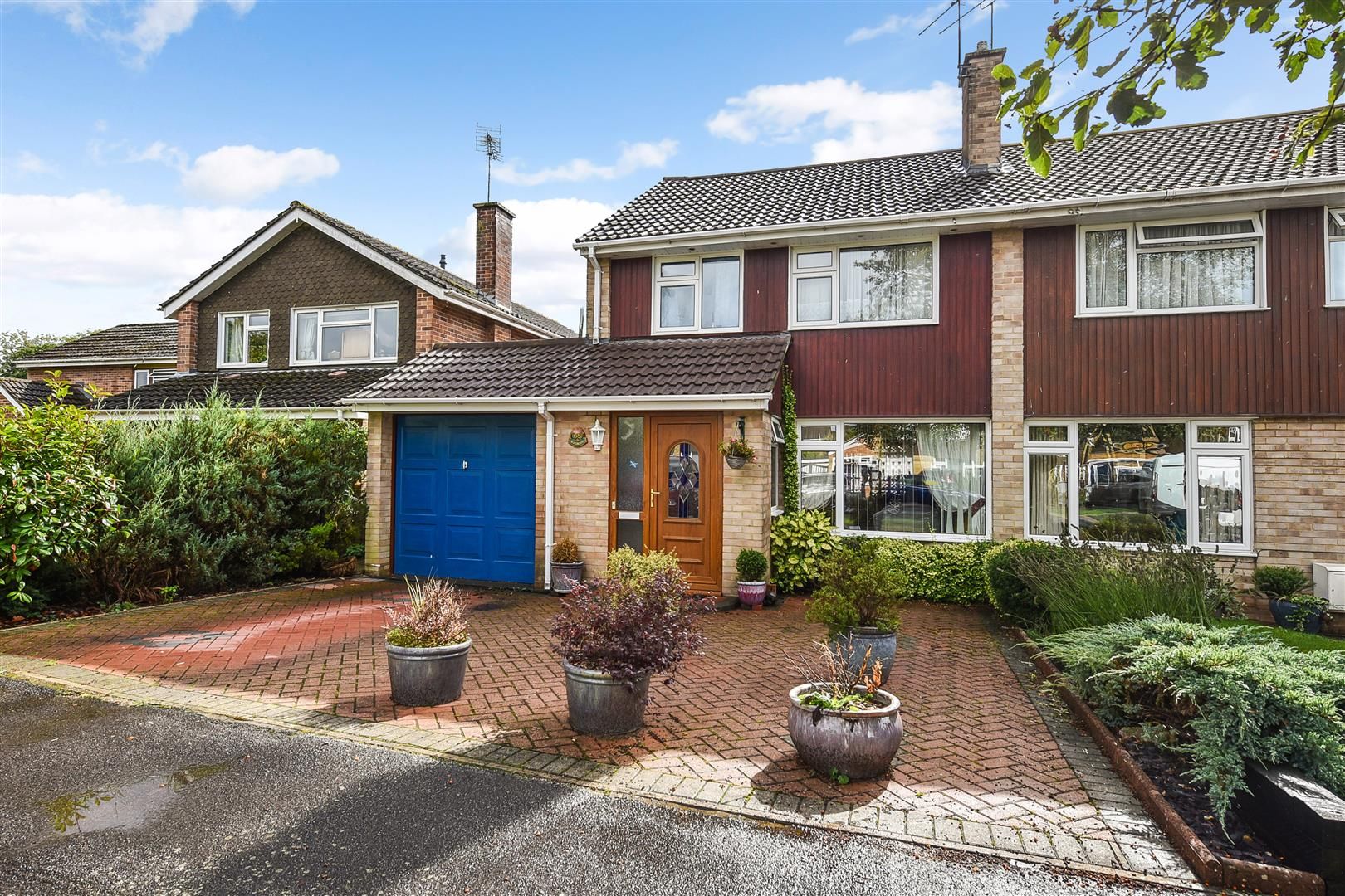 3 bed semidetached house for sale in Northlands Road, Whitenap, Romsey