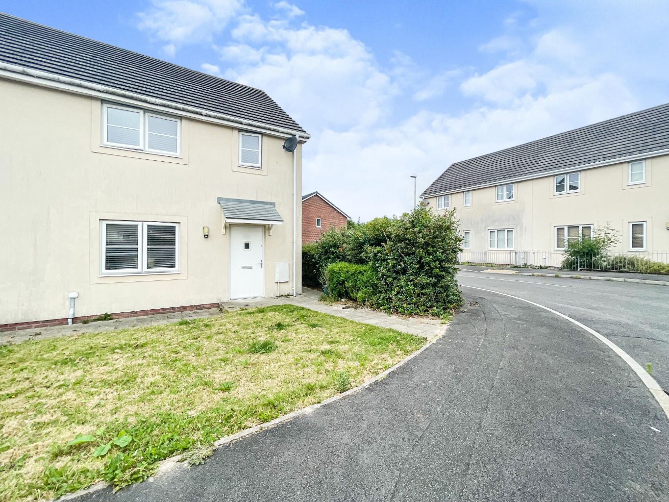 3 bed semidetached house for sale in Golwg Y Llanw, Pontarddulais