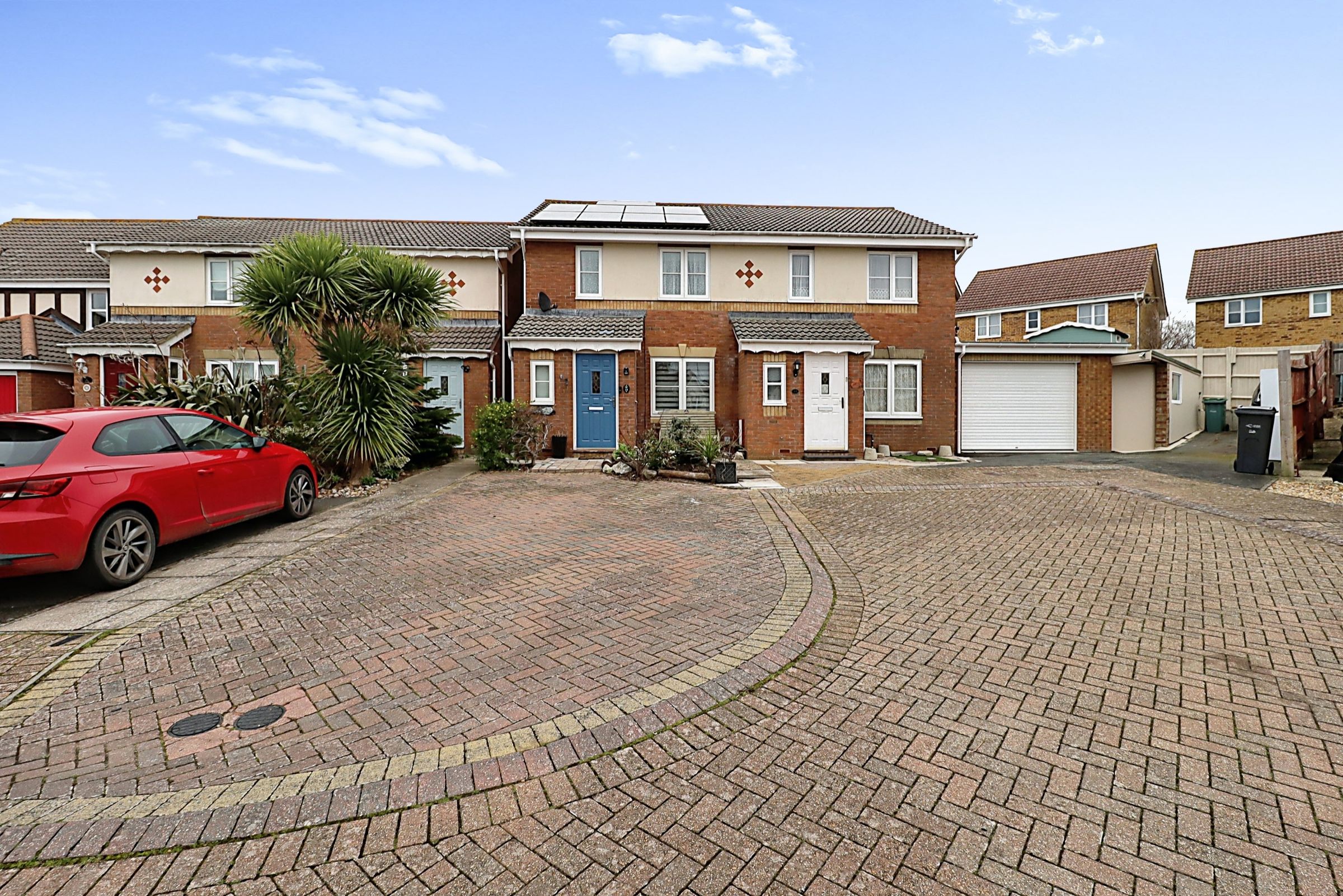 3 bed semidetached house for sale in Rosetta Drive, East Cowes, Isle