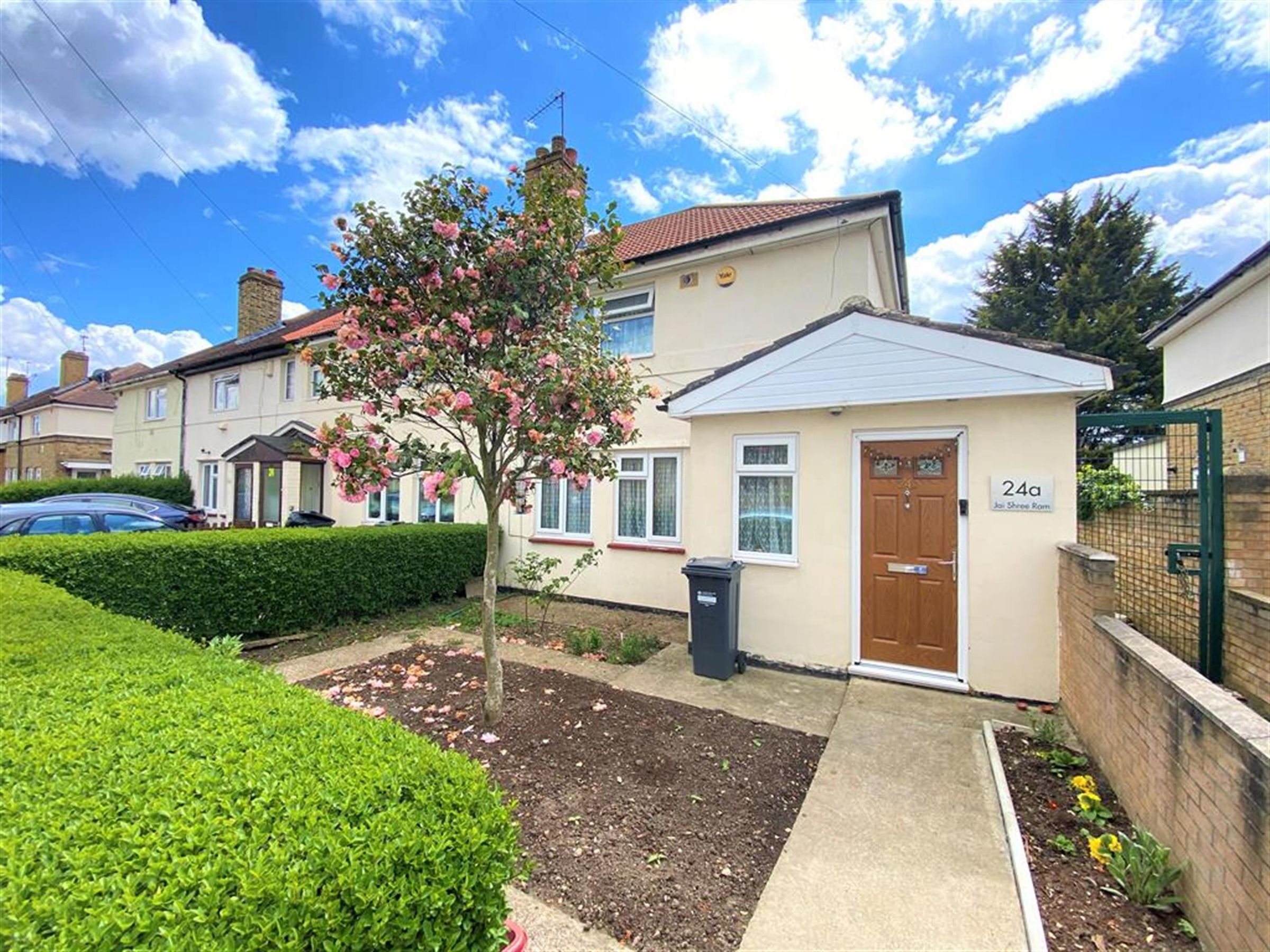 Beavers Lane, Hounslow West, Middlesex TW4  