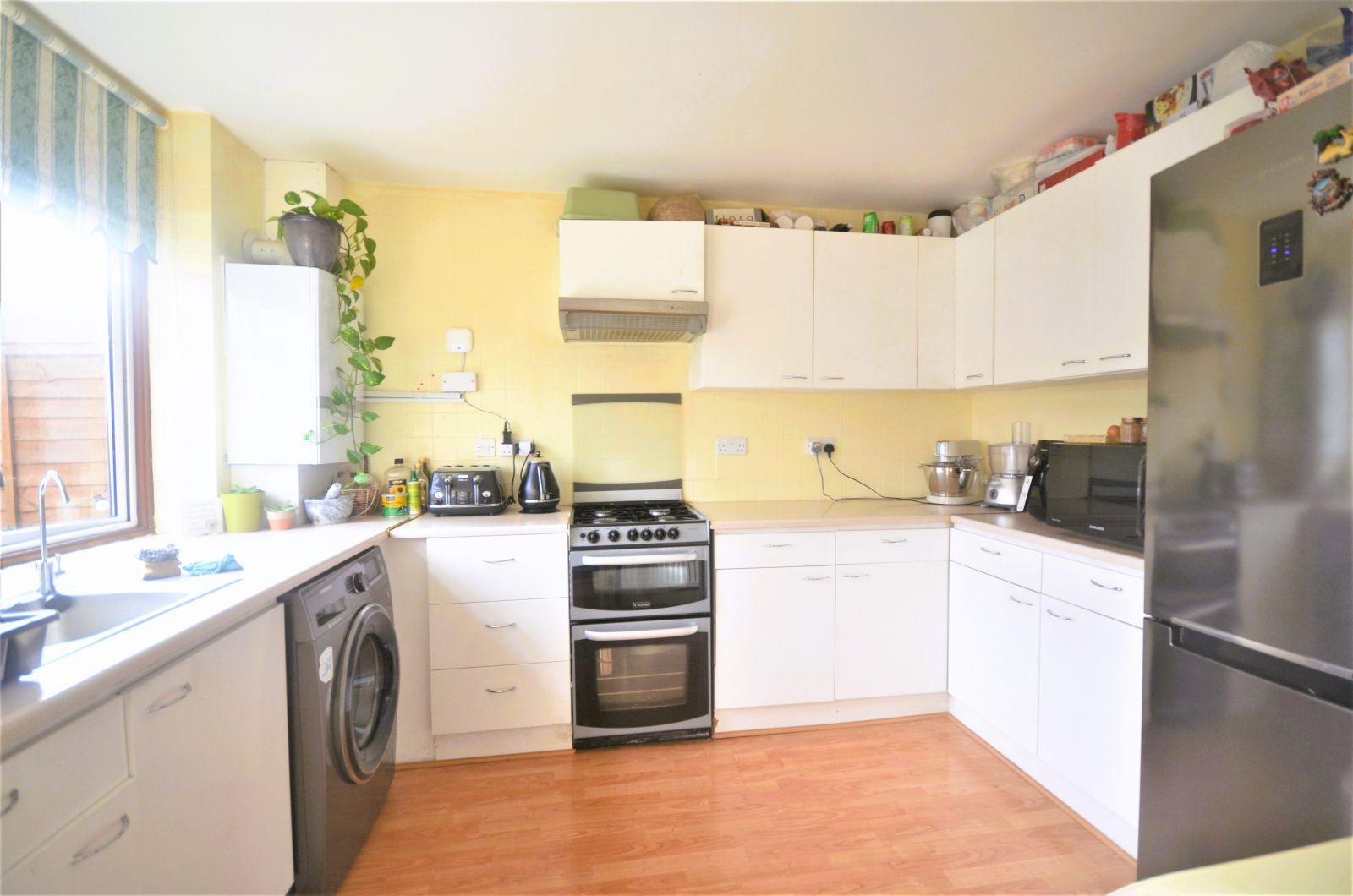 3 bed terraced house to rent in Asthall Gardens, Ilford IG6 Zoopla