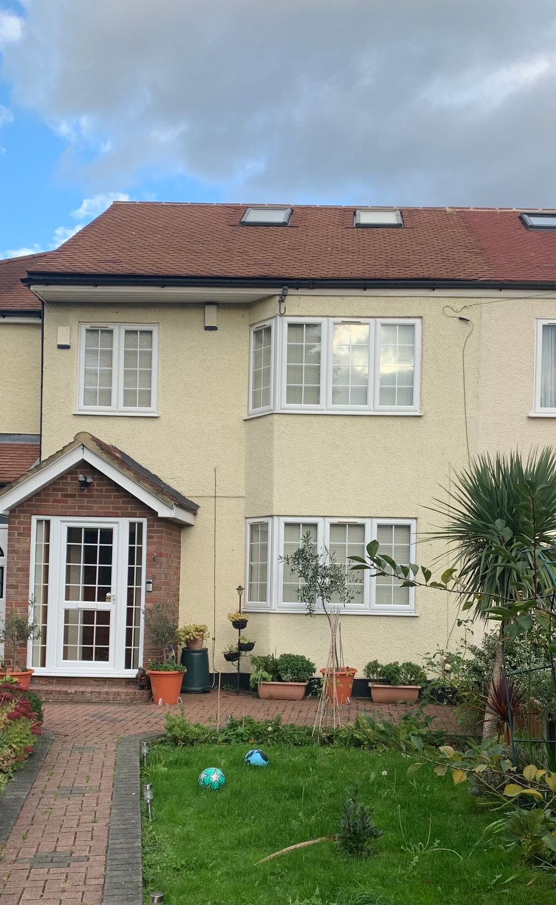 5 bed terraced house to rent in Pettits Close, Romford RM1 Zoopla