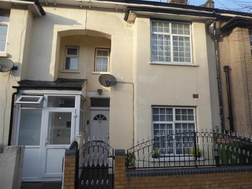 Kings Road, London E6  