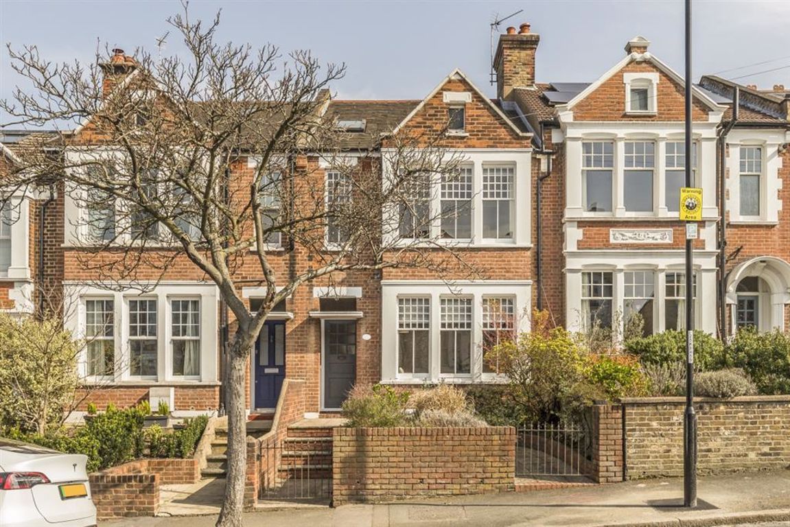 4 bed terraced house for sale in Avenue, London SE7 Zoopla