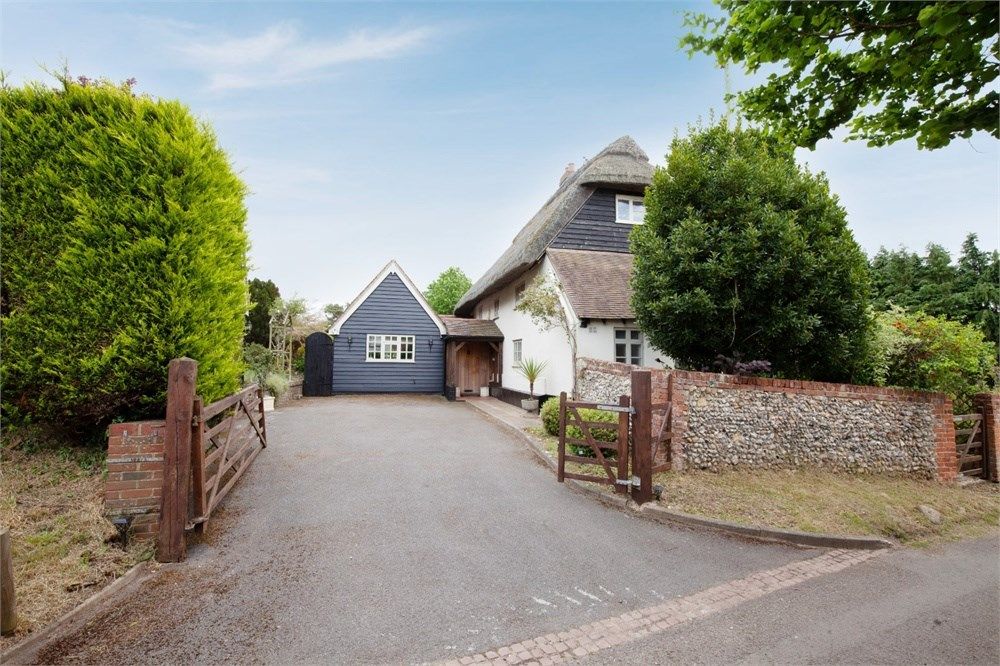 5 bed detached house for sale in Vicarage Lane, Ugley,