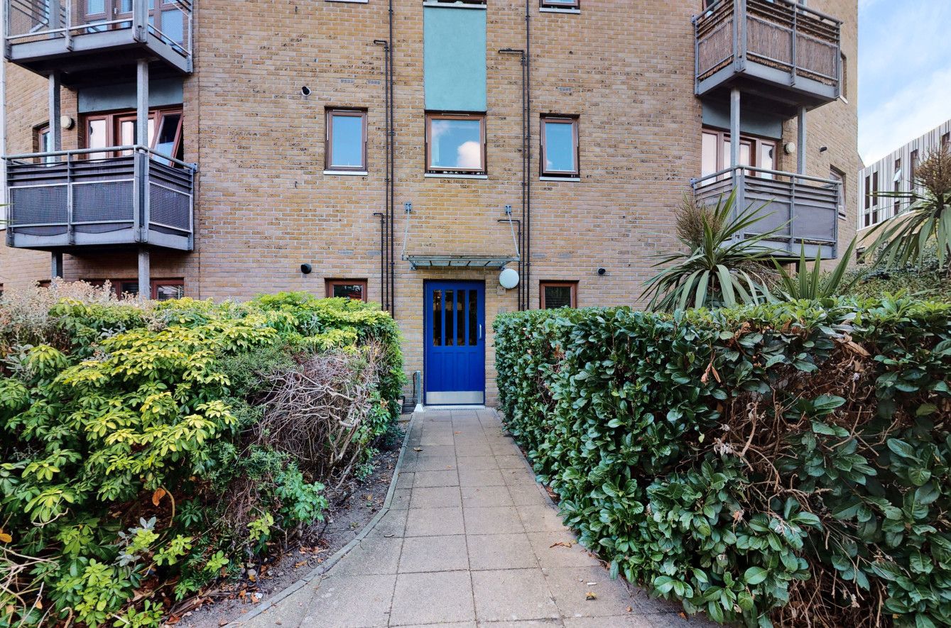 1 bed flat for sale in Morris Road, Tower Hamlets, London E14 Zoopla