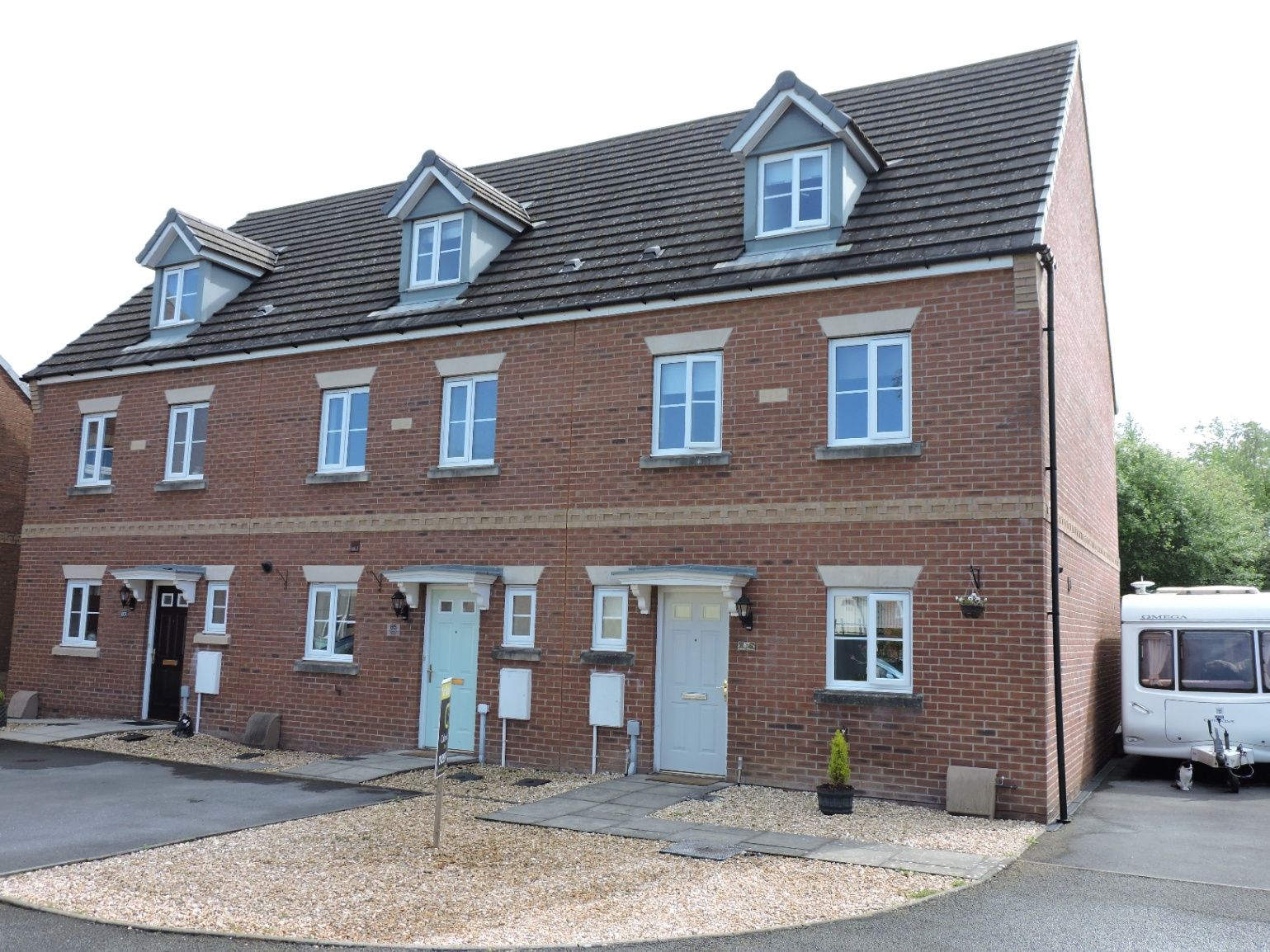 4 bed town house for sale in Ffordd Y Glowyr, Betws, Ammanford SA18