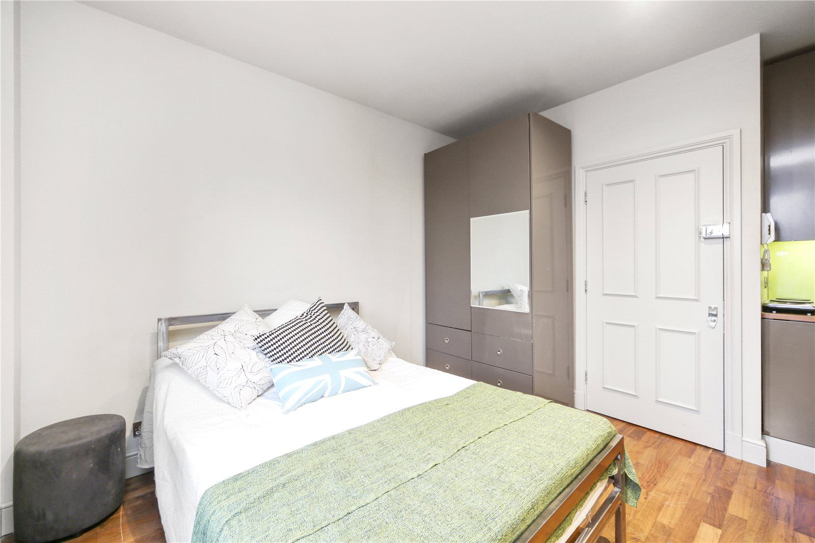 Studio to rent in St Charles Square, London W10 Zoopla