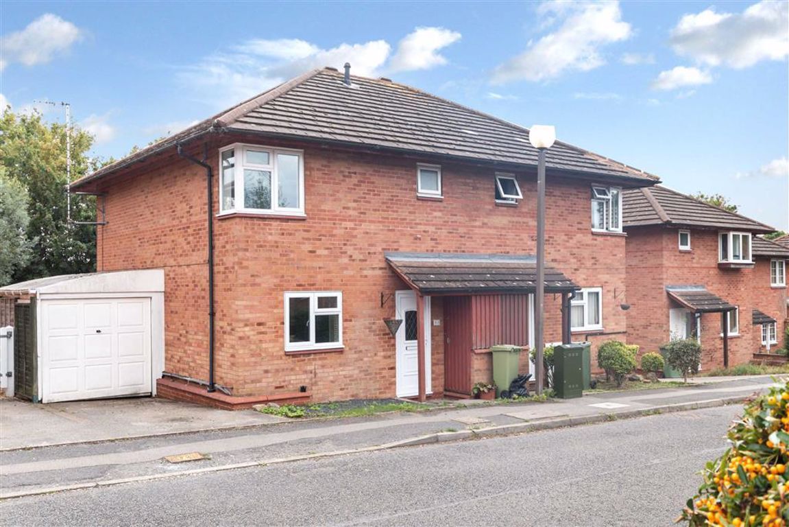 3 bed semidetached house for sale in Petworth, Great Holm, Milton