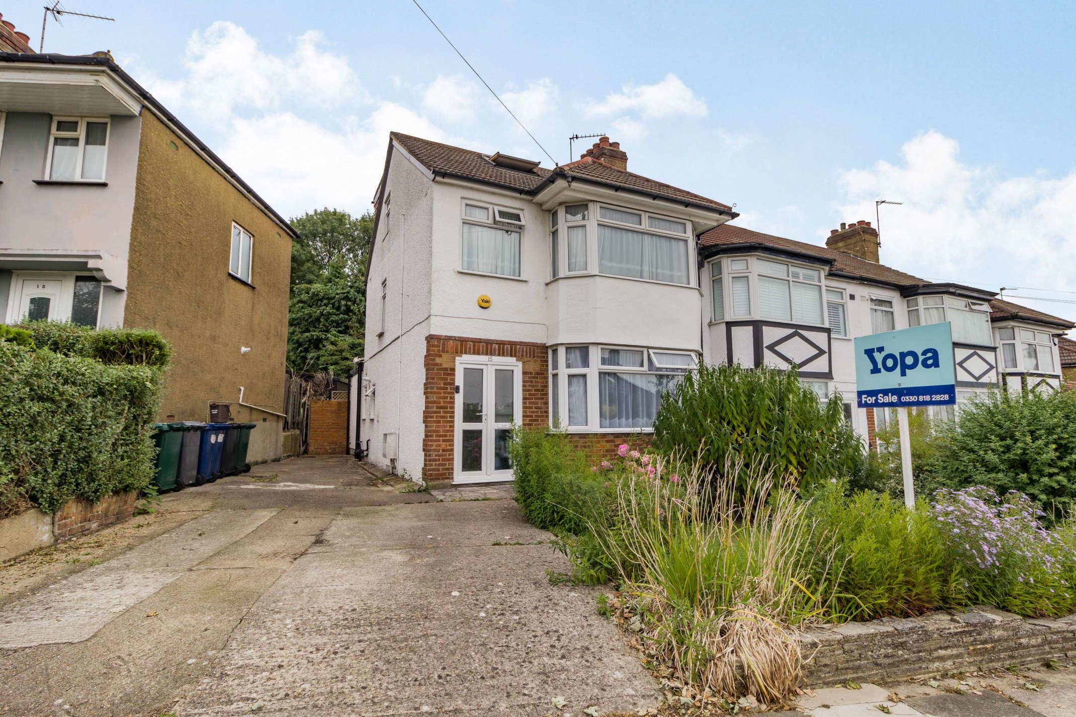 4 bed semidetached house for sale in Daneland, East EN4