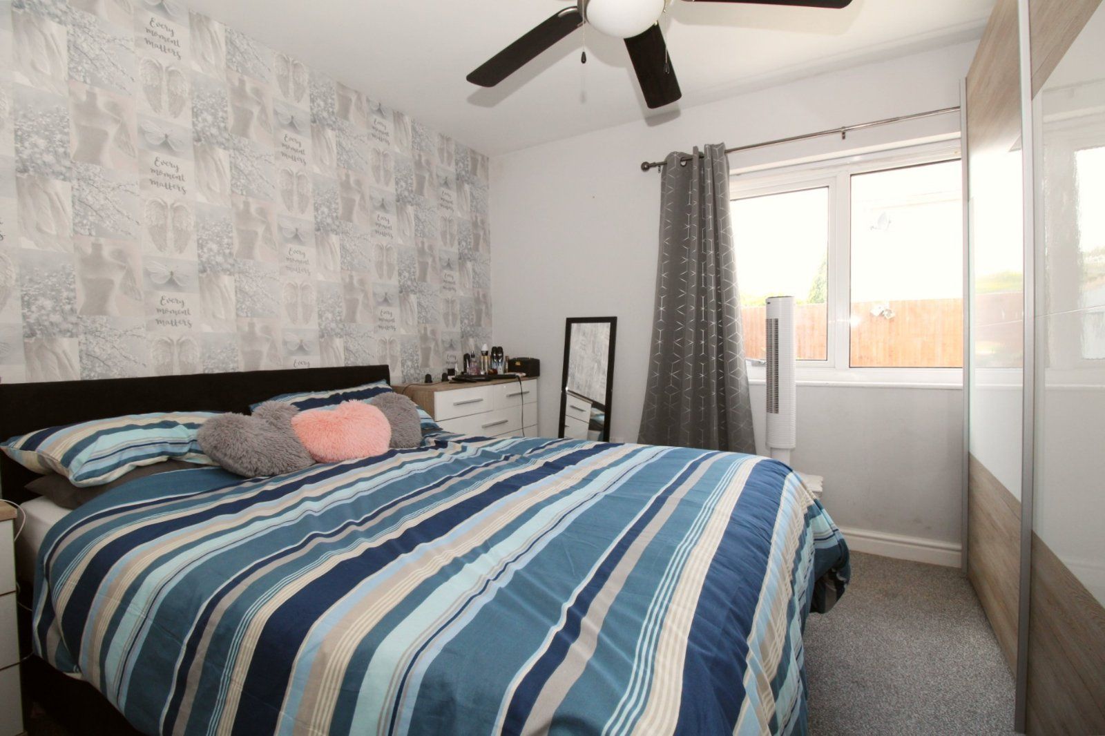 2 bed bungalow for sale in Viola Avenue, Rhyl, Denbighshire LL18 Zoopla