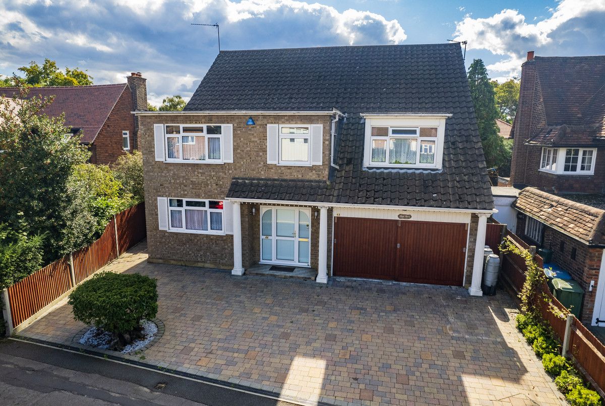 5 bed detached house for sale in Walton Park, WaltonOnThames KT12