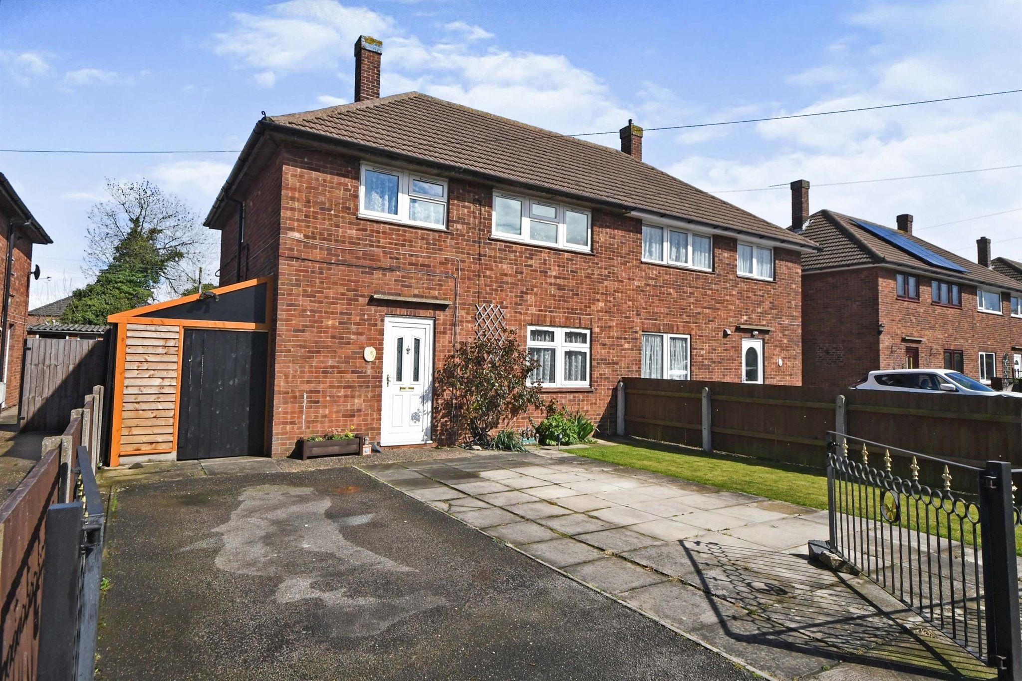 4 bed semidetached house for sale in Alfred Avenue, Metheringham