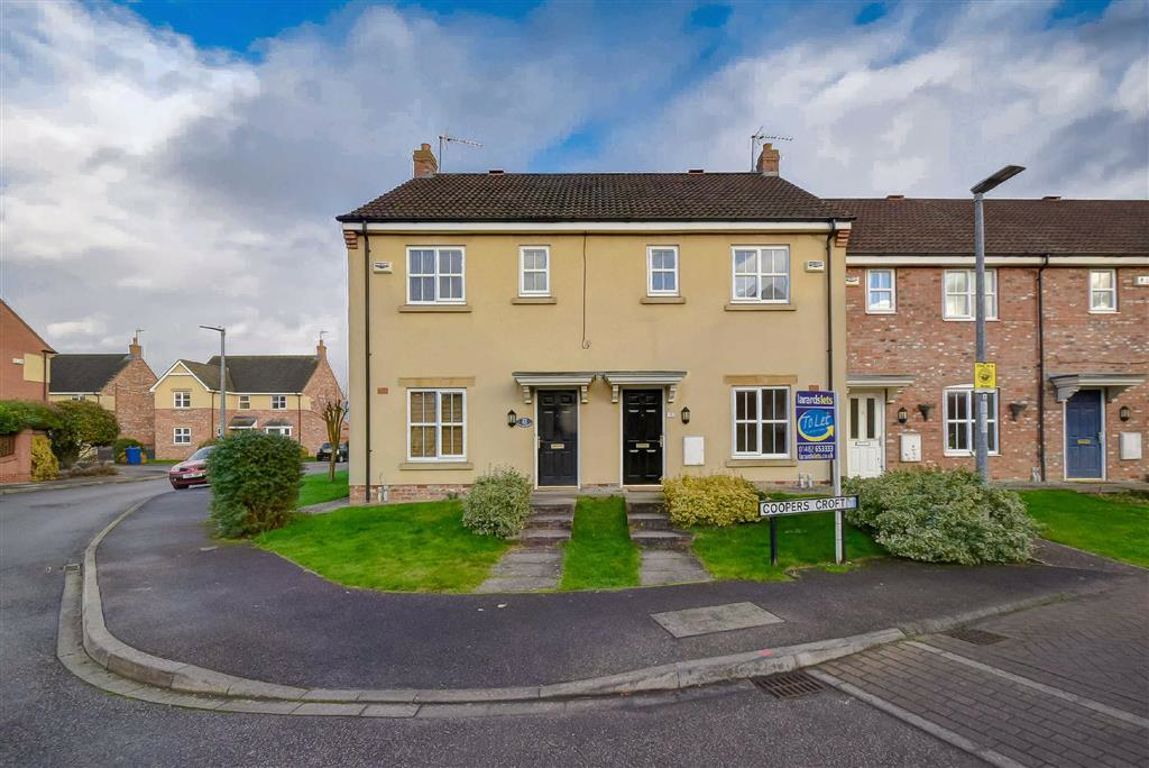 3 bed terraced house to rent in Coopers Croft, Leven, Beverley HU17