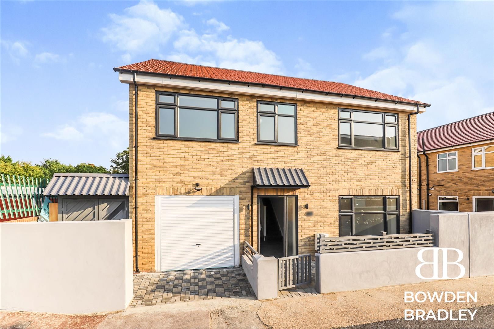 New home, 4 bed detached house for sale in Lansbury Avenue, Chadwell