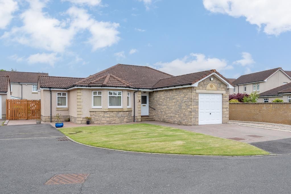 3 bed detached bungalow for sale in Northmuir Place, Glenrothes KY7
