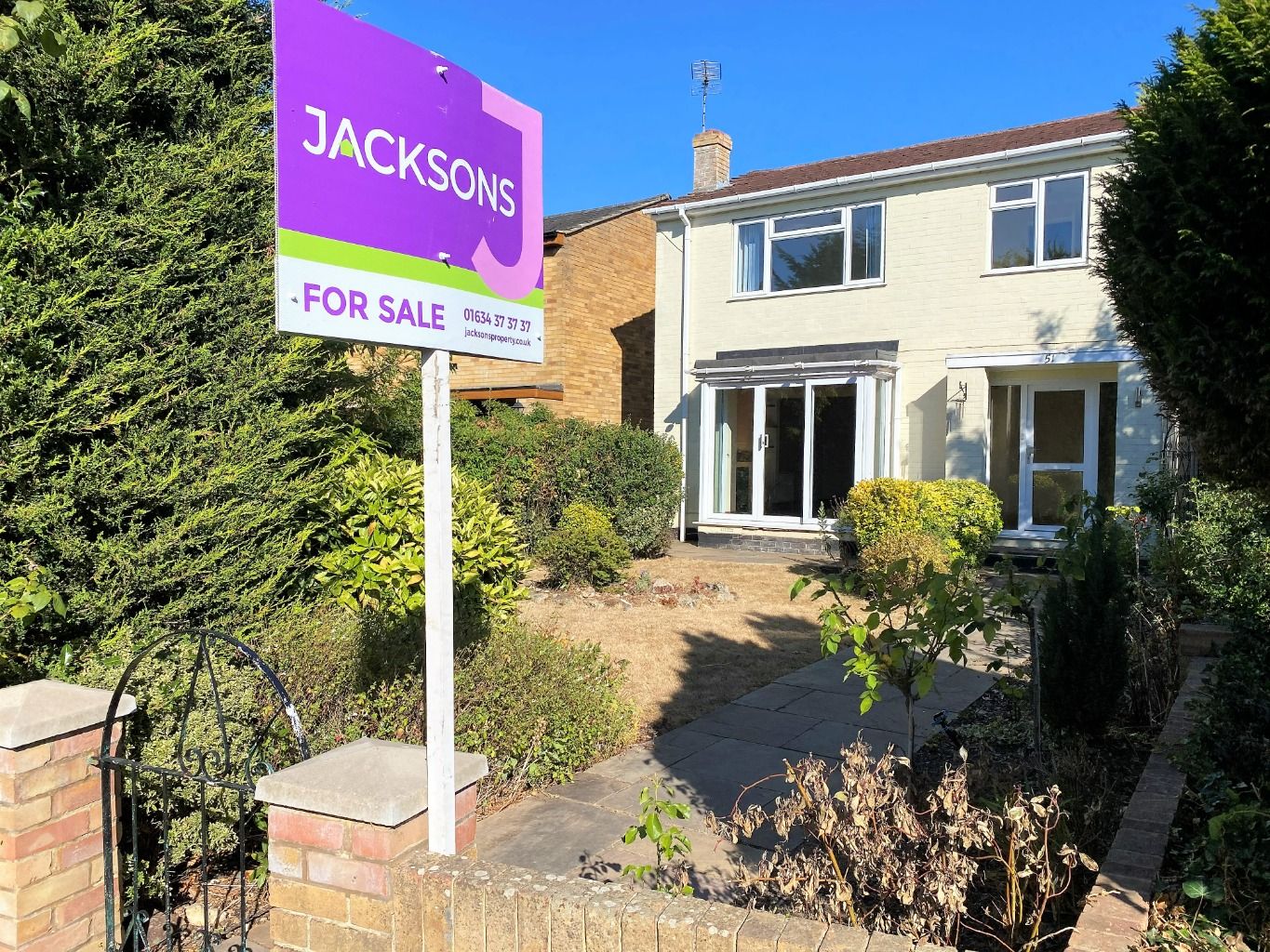 3 bed detached house for sale in Harty Avenue, Wigmore, Rainham ME8