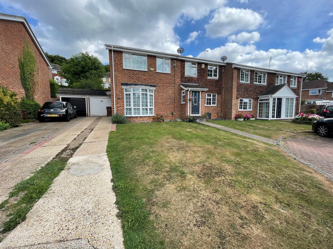 3 bed semidetached house for sale in Greenbank Close, Hempstead ME7