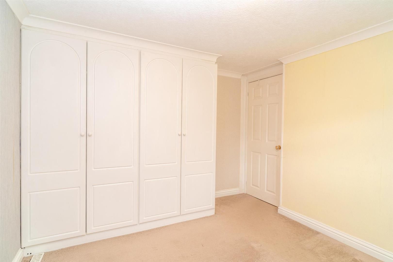 2 bed mobile/park home for sale in Arkley Park, Gate Lane, EN5 Zoopla