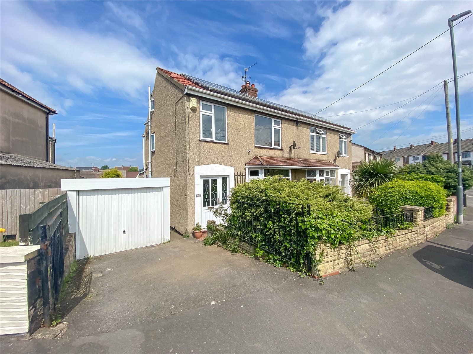 4 bed semidetached house for sale in Woodside Road, Kingswood, Bristol