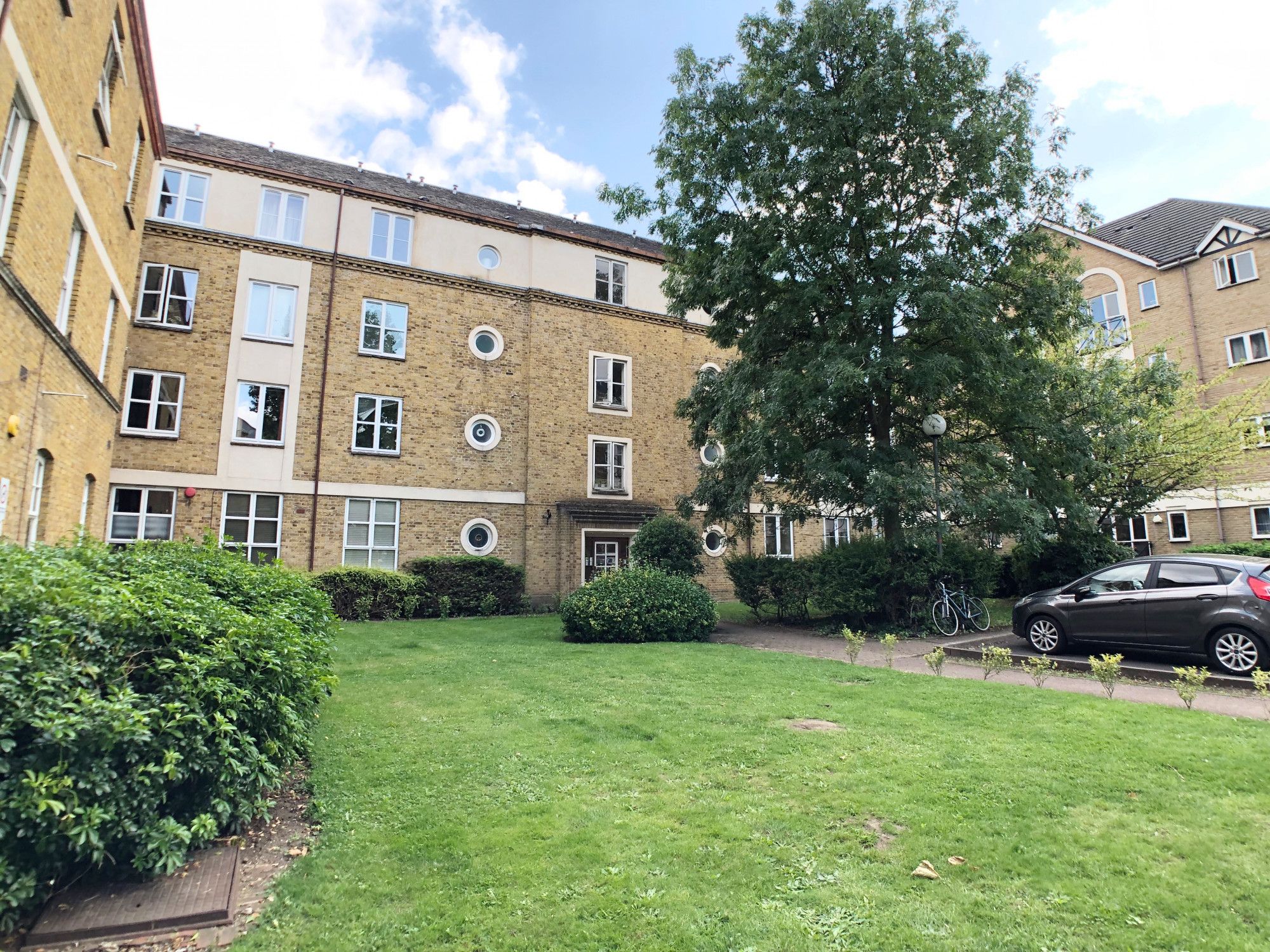 1 bed flat to rent in Chiltern Court Avonley Road, New Cross SE14 Zoopla