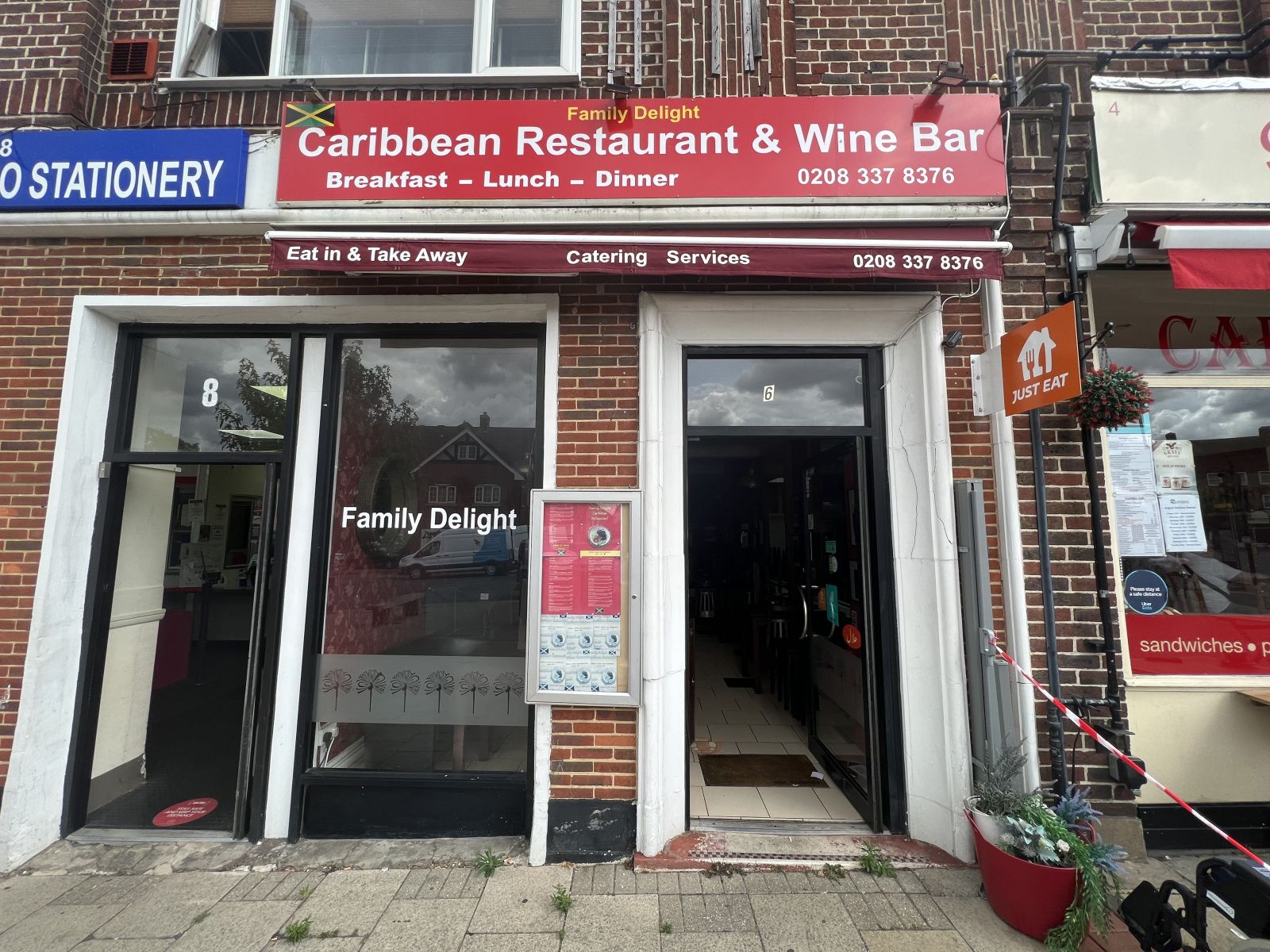 Restaurant/cafe to let in The Retreat, Cheam Common Road, Worcester