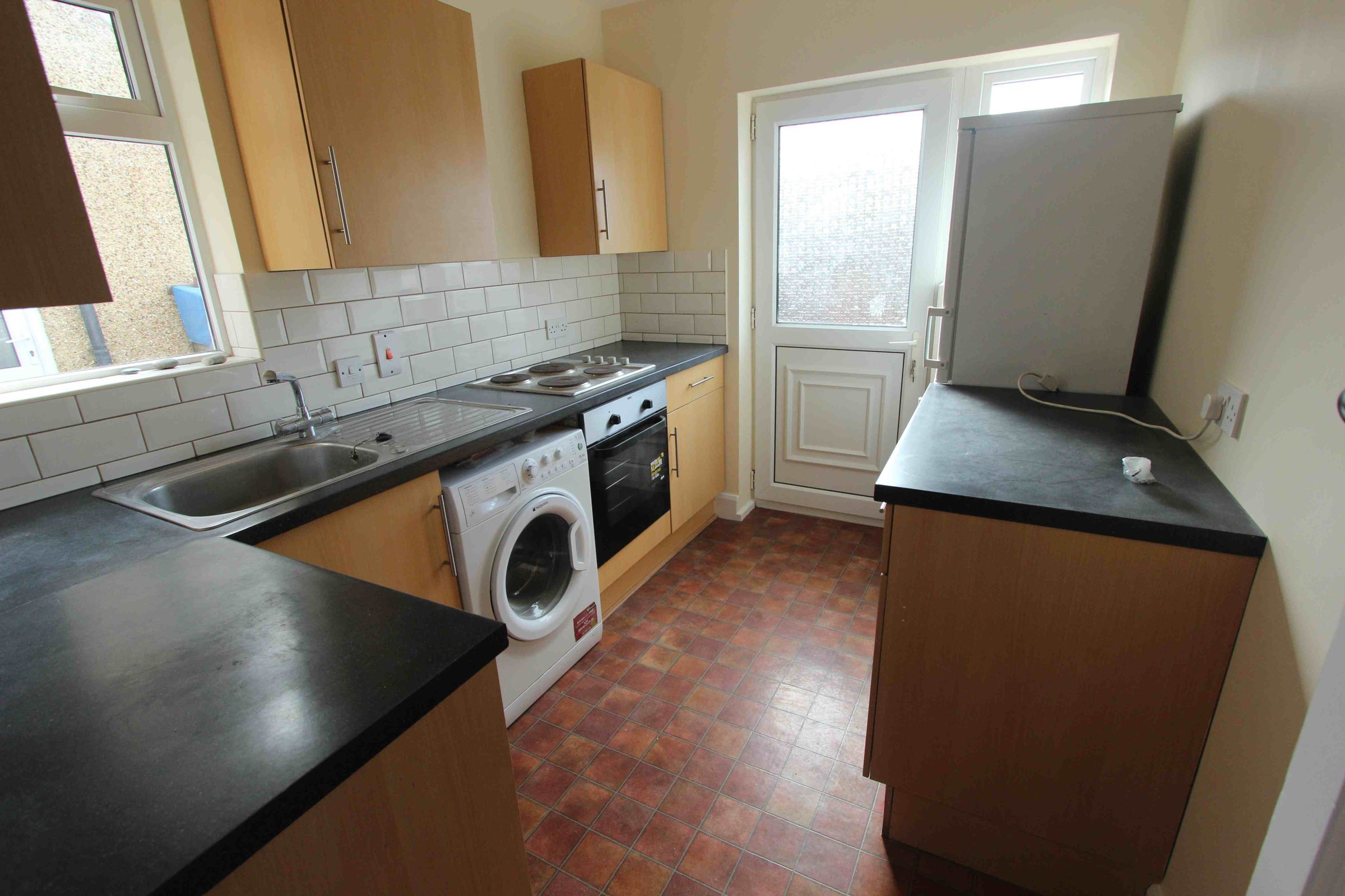 3 bed terraced house to rent in Barry Avenue SL4 Zoopla