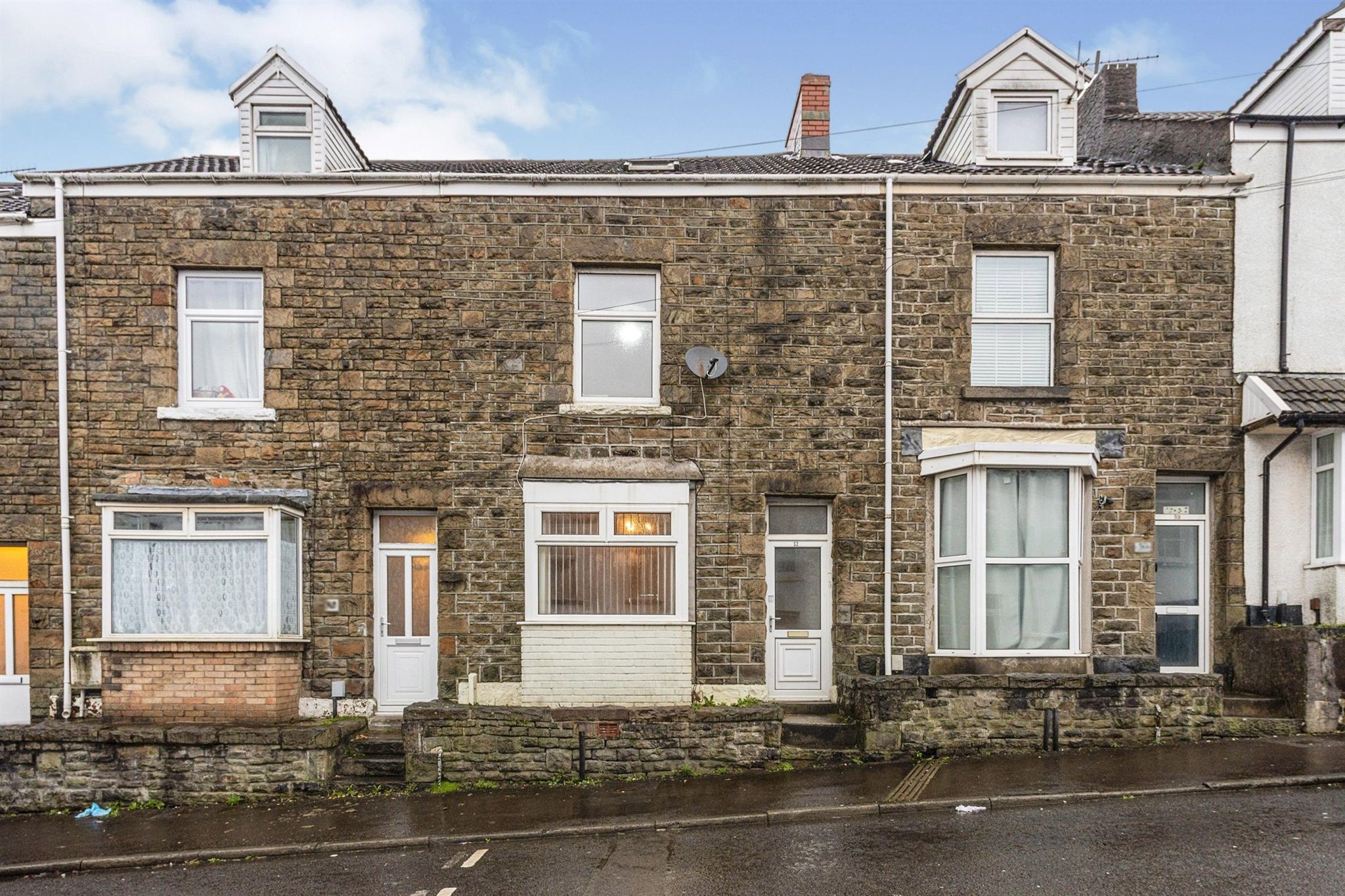 3 bed terraced house for sale in North Hill Road, Mount Pleasant