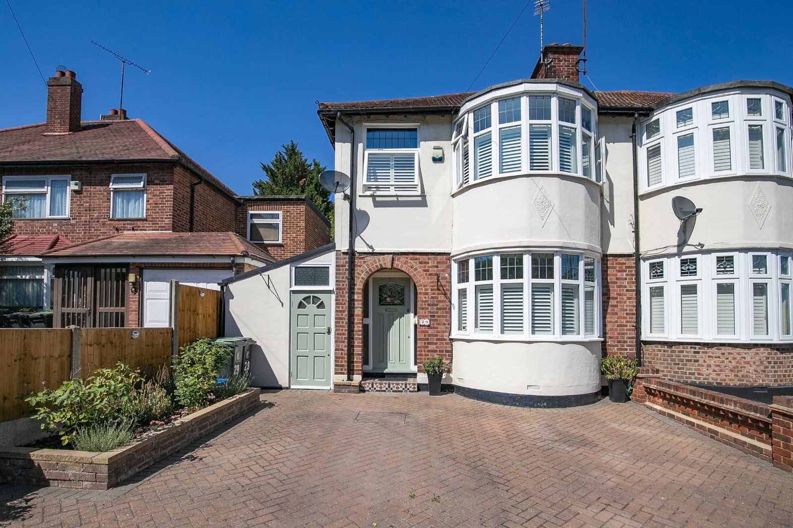 3 bed semidetached house for sale in Hillyfields, Loughton, Essex IG10 Zoopla