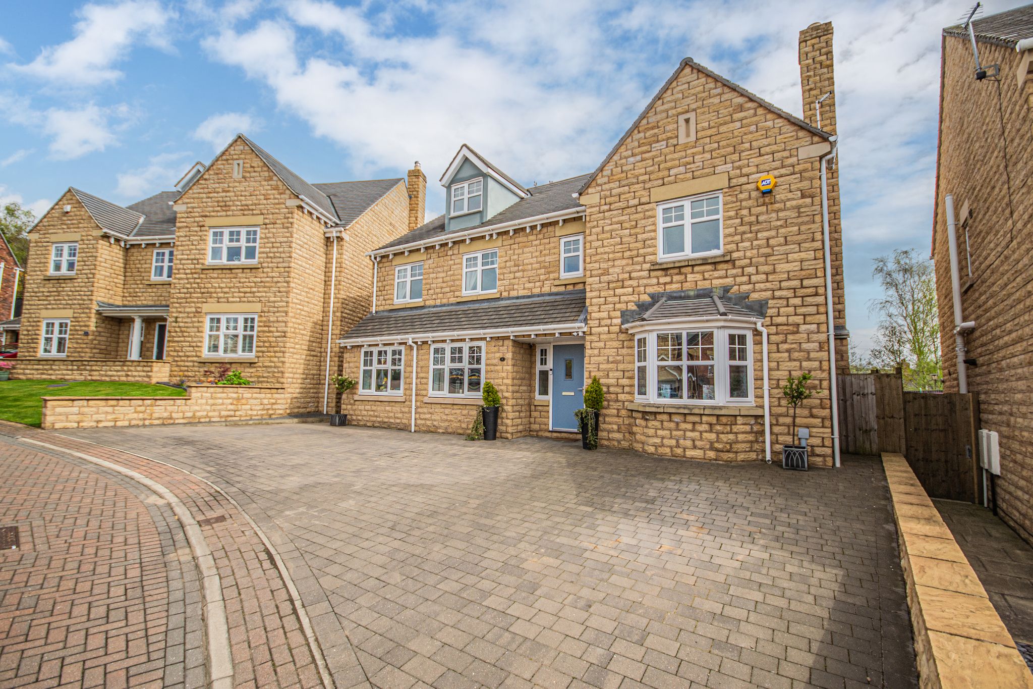 6 bed detached house for sale in Rosefield Avenue, Woolley Grange