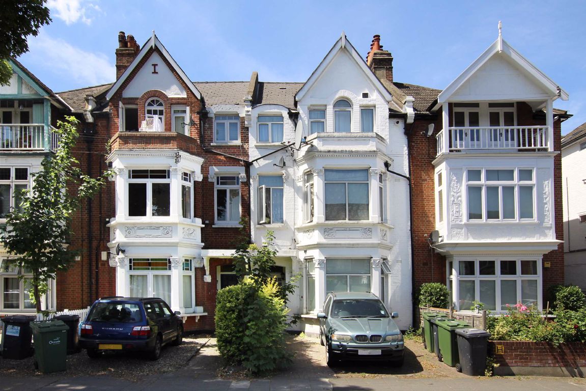 2 bed flat to rent in Thornton Avenue, London SW2 Zoopla