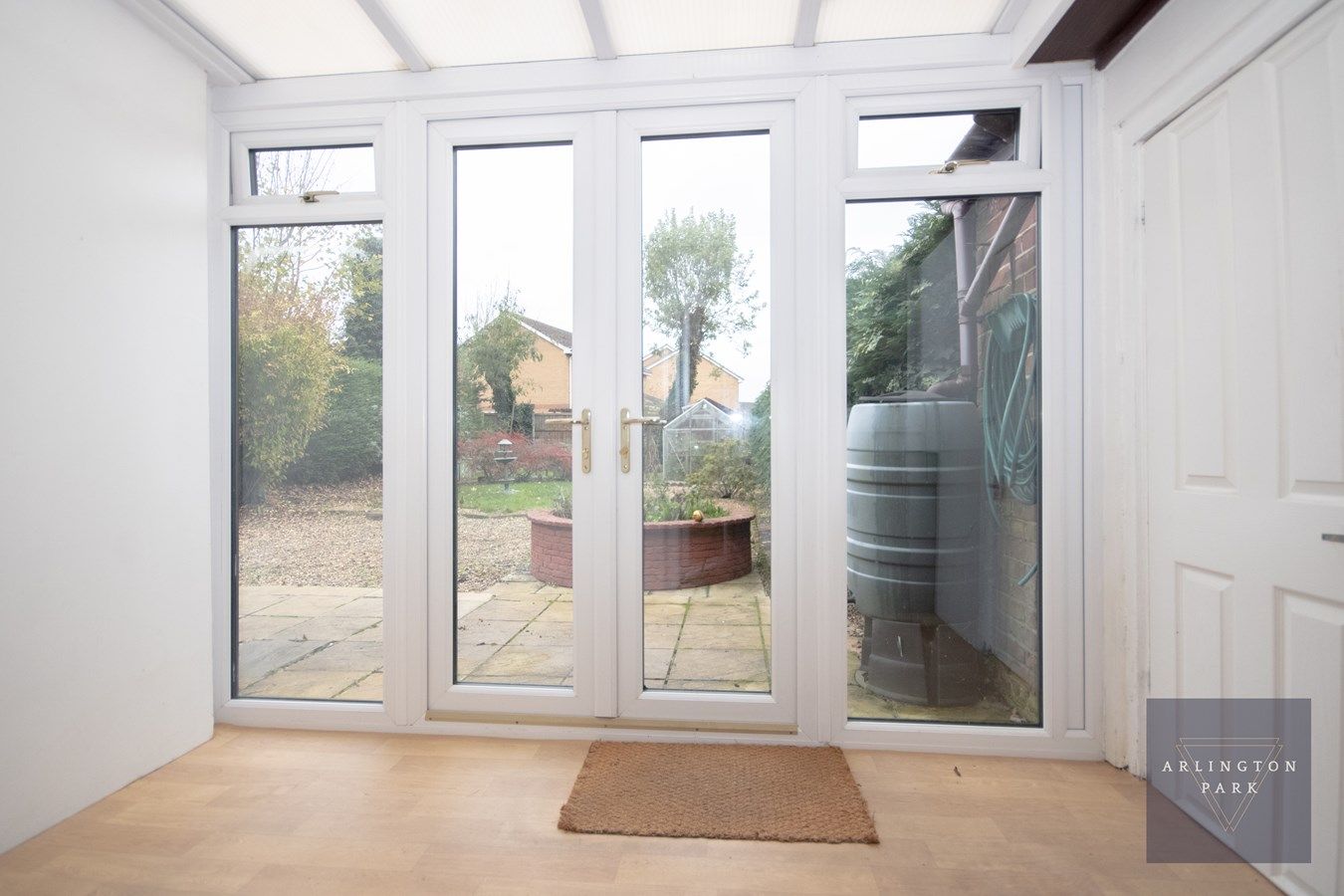 3 bed semidetached house for sale in Chapel Road, Hainford, Norwich