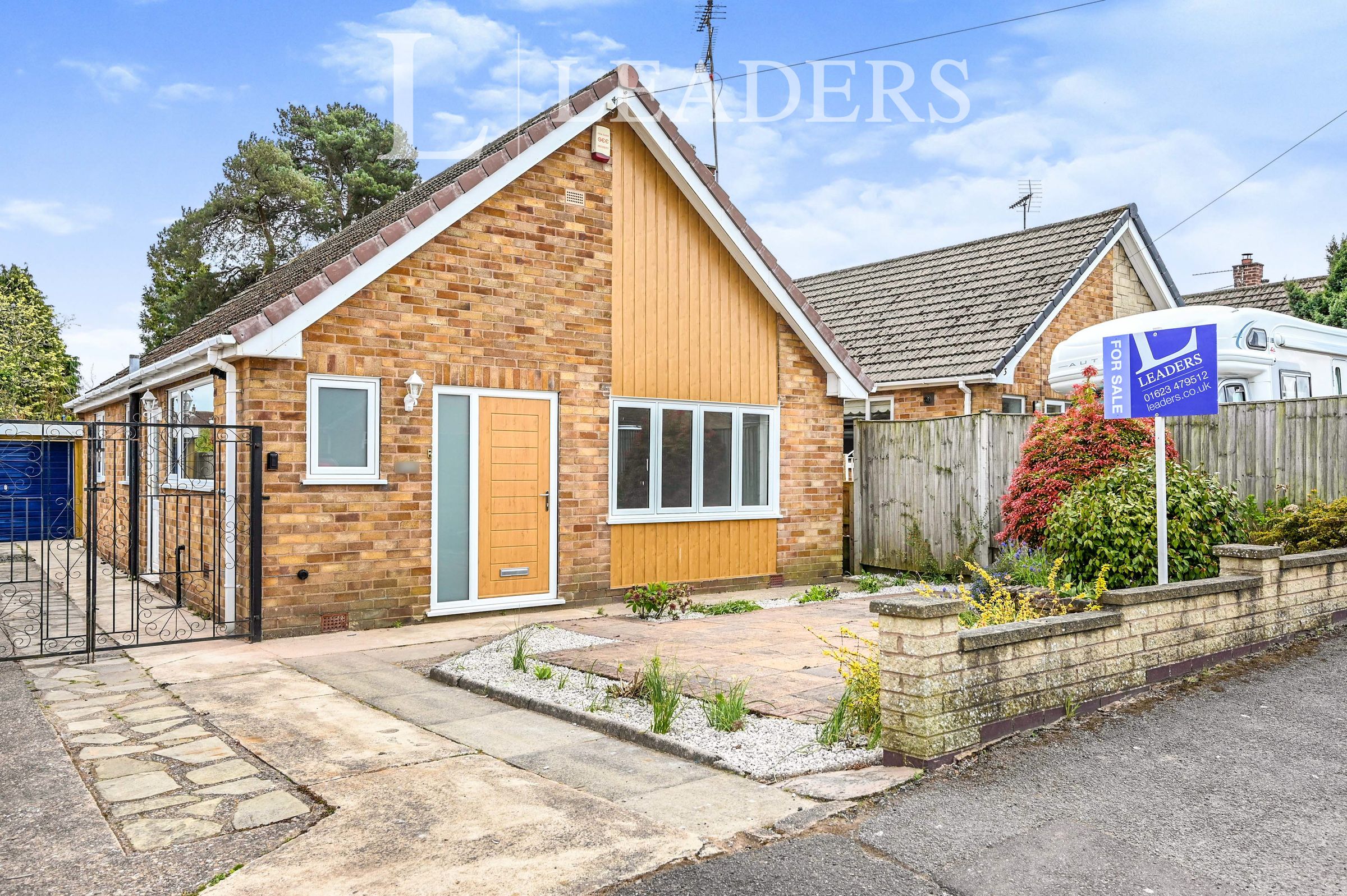 3 bed bungalow for sale in Winster Avenue, Ravenshead, Nottingham NG15
