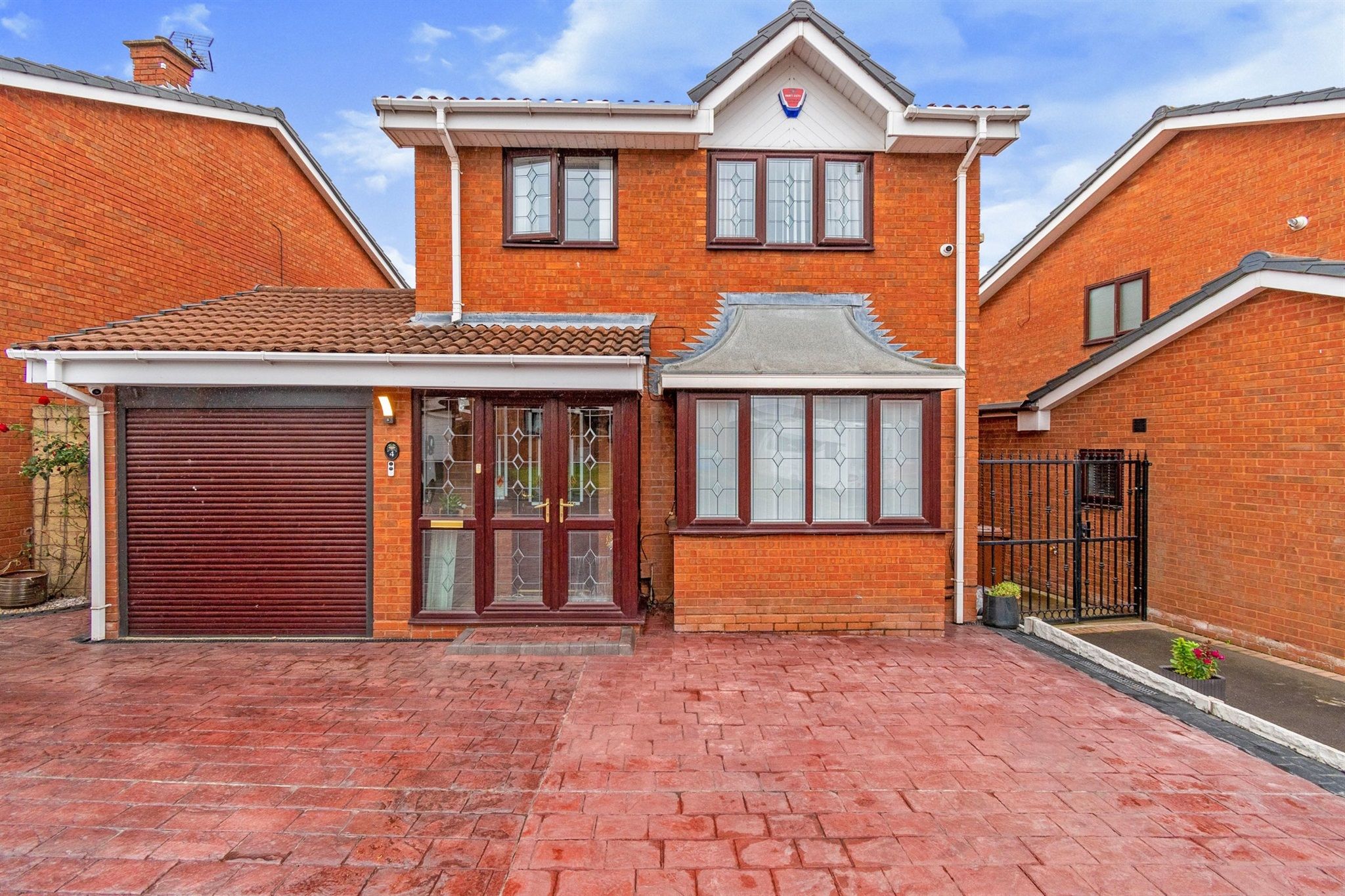 3 bed detached house for sale in Mere View, Shelfield, Walsall WS4 Zoopla