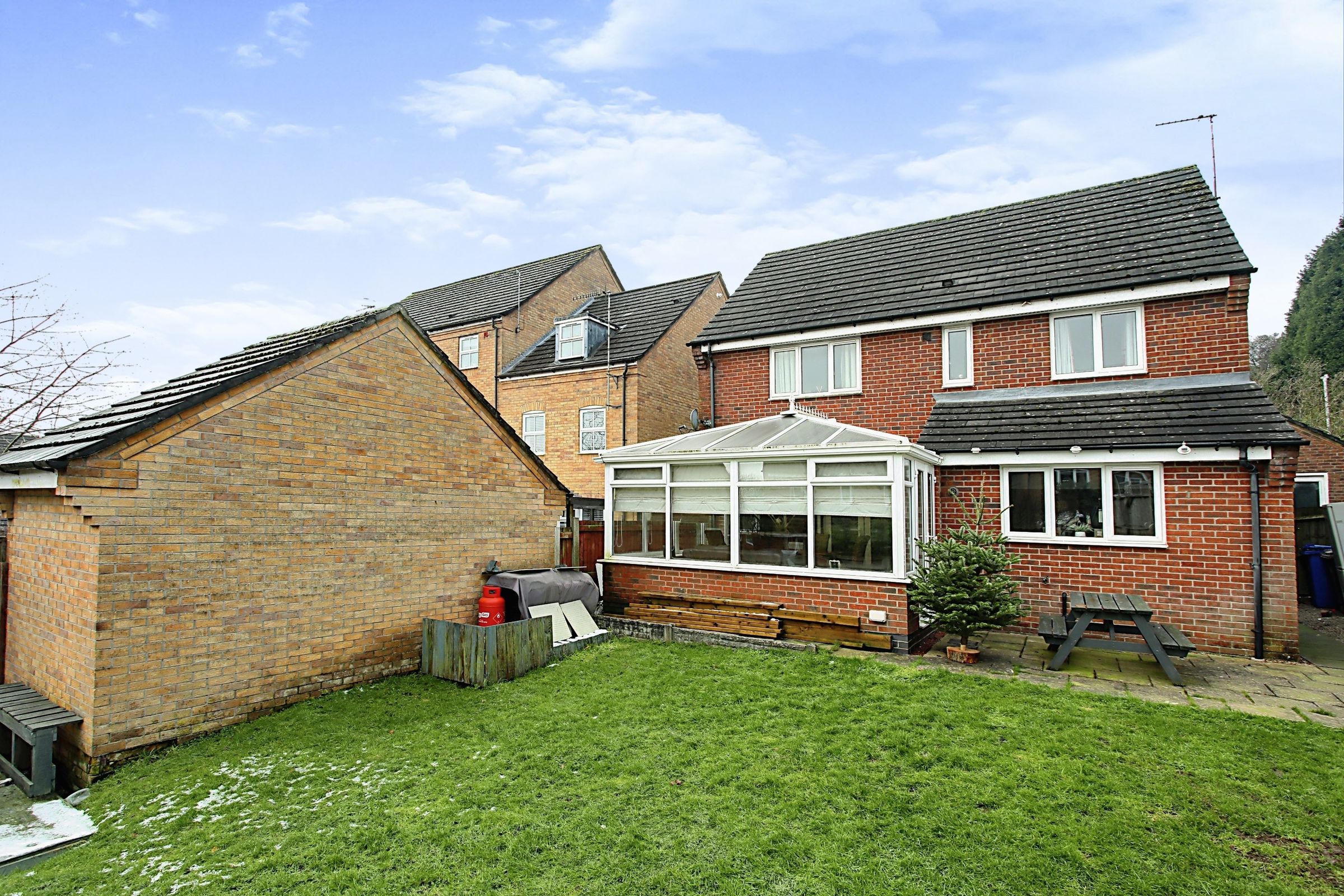 4 bed detached house for sale in Redwing Grove, Packmoor, StokeOn