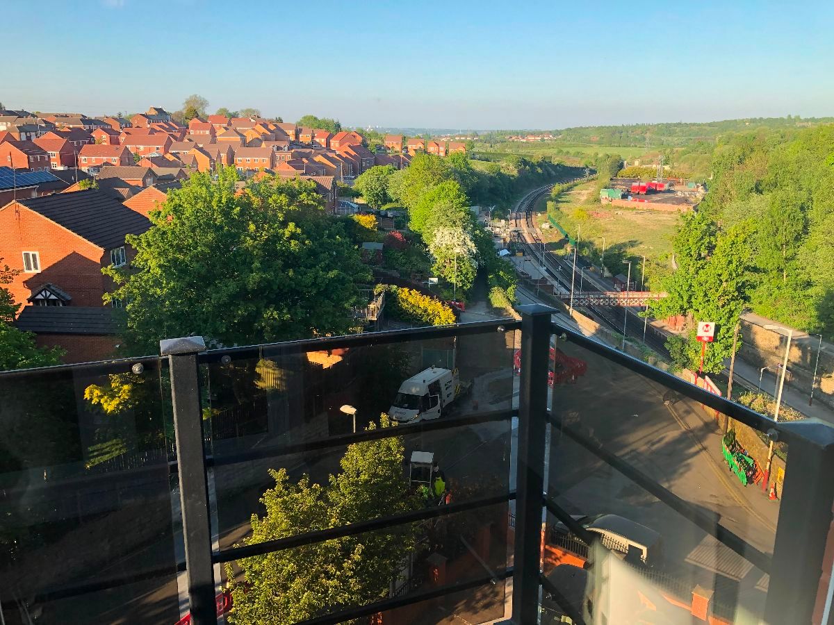 2 bed flat to rent in Barwick Court, Station Road, Morley, Leeds LS27