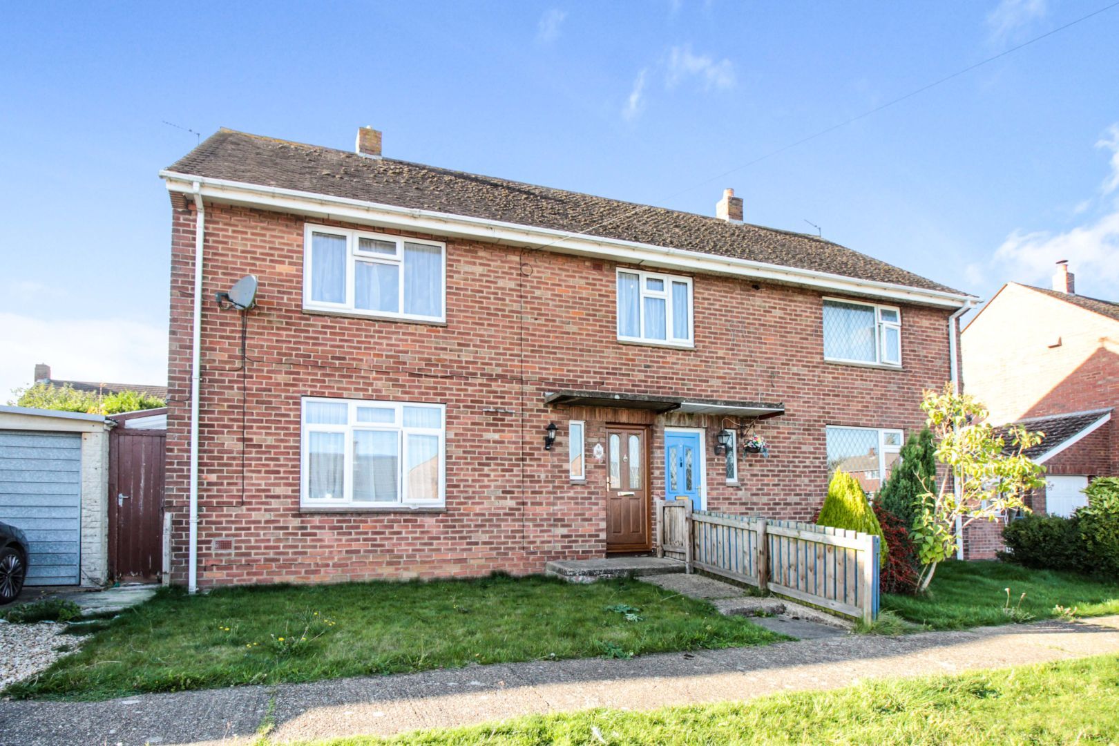 3 bed semidetached house for sale in Dale View Road, Brookenby LN8