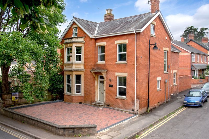 6 bed detached house for sale in Staplegrove Road, Taunton TA1 Zoopla