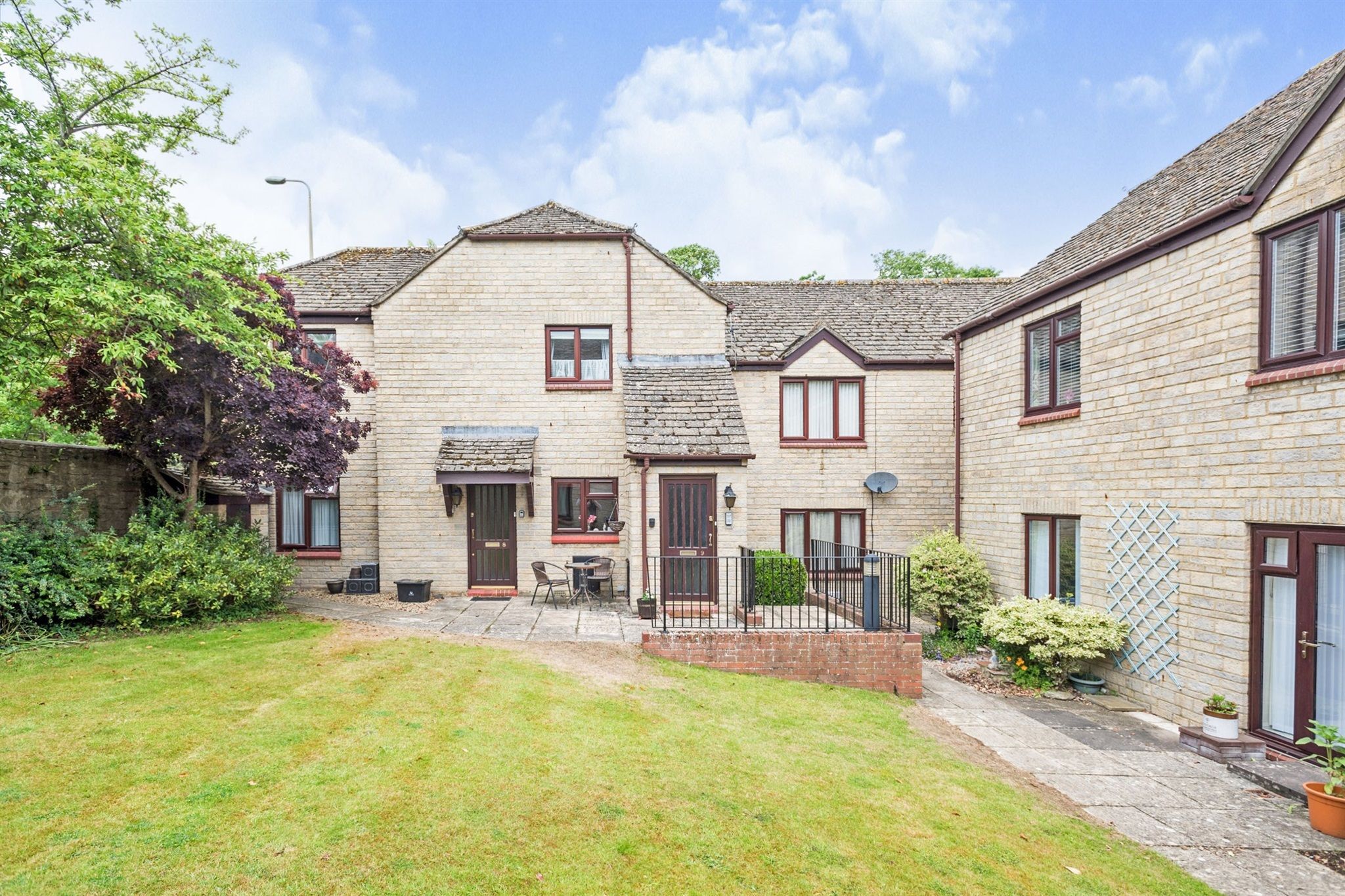 2 bed property for sale in Riverside Gardens, Witney OX28 Zoopla