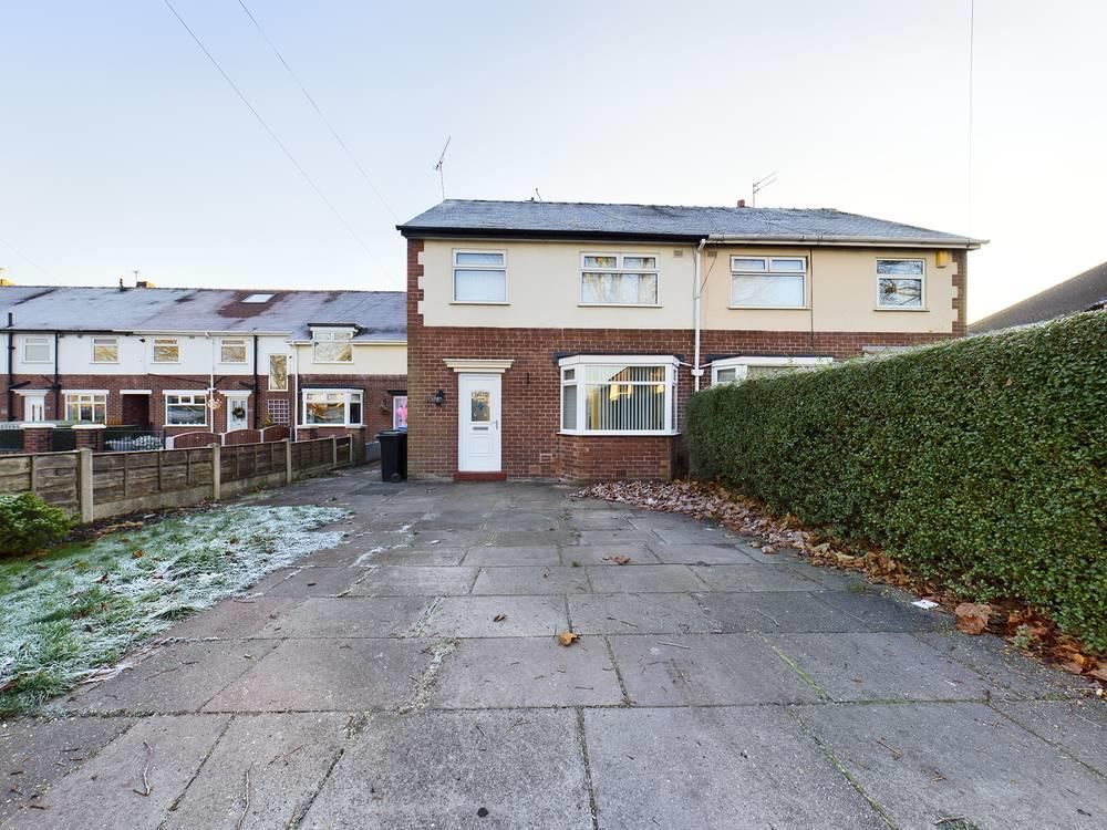 3 bed semidetached house for sale in Nangreave Road, Stockport SK2