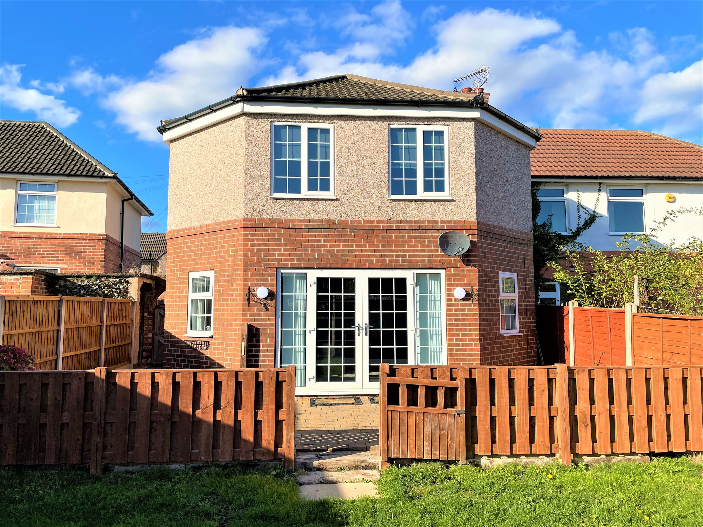 3 bed semidetached house for sale in Paxton Crescent, Armthorpe