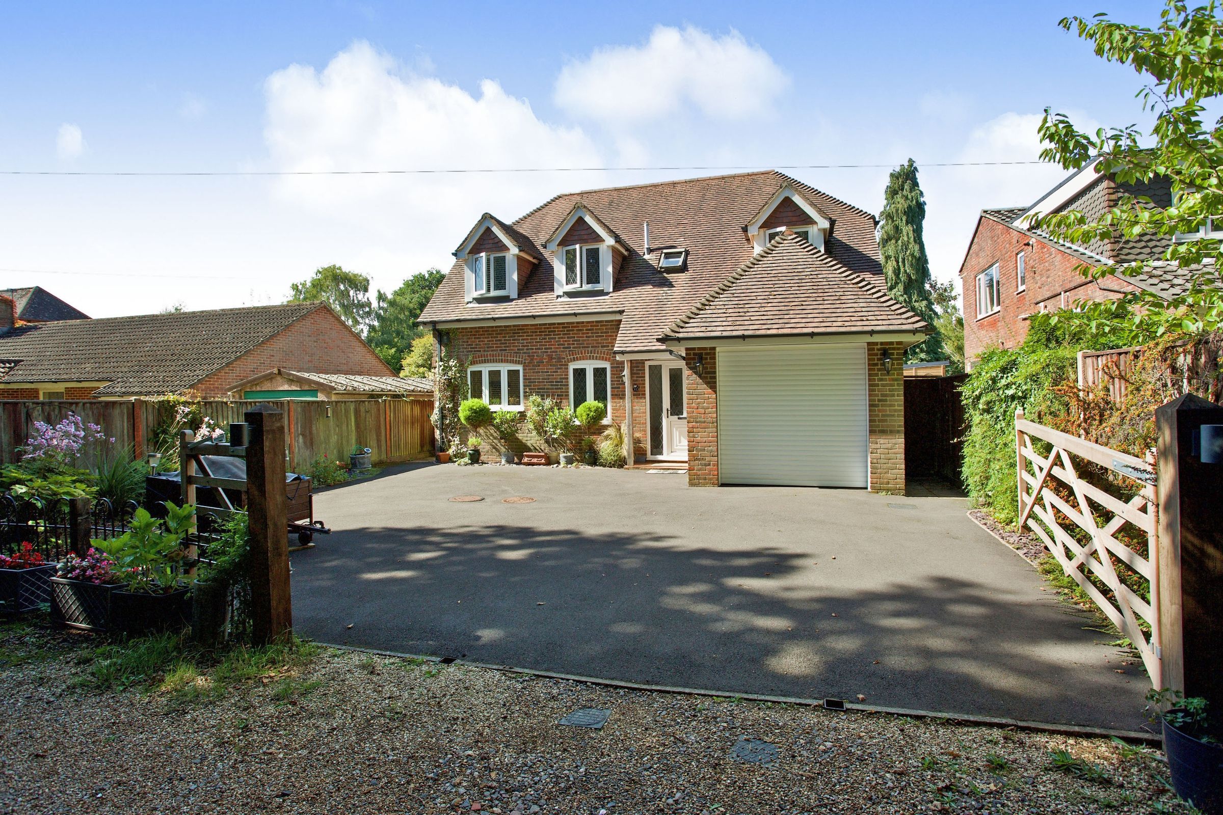 4 bed detached house for sale in Sopwith Way, Swanwick, Southampton, Hampshire SO31 Zoopla