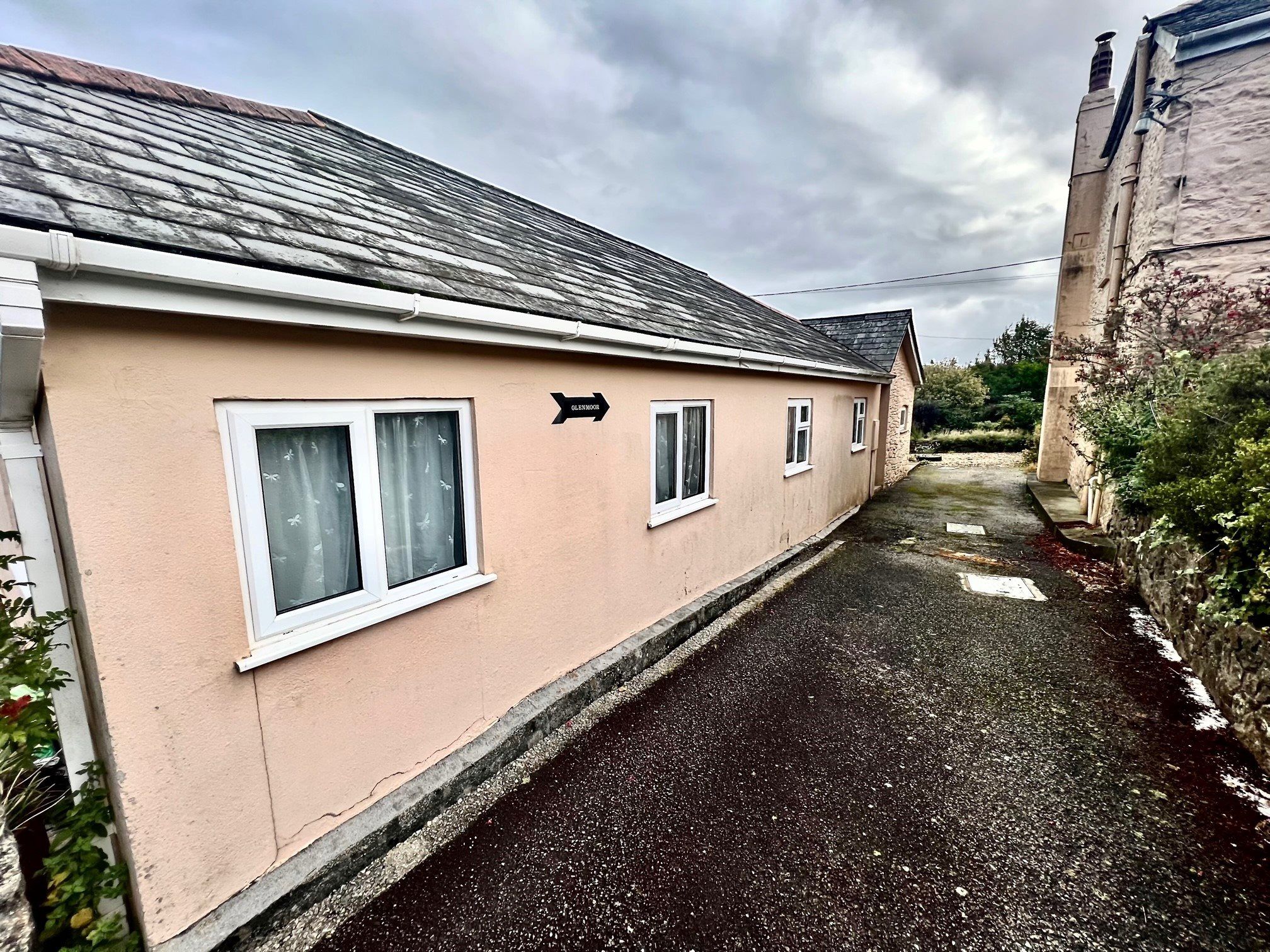 2 bed semidetached bungalow to rent in Glenmoor, Cox Park Farm