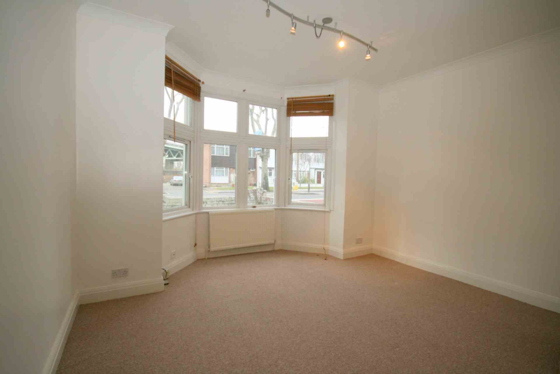 1 bed flat for sale in Boston Manor Road, Boston Manor, Brentford TW8