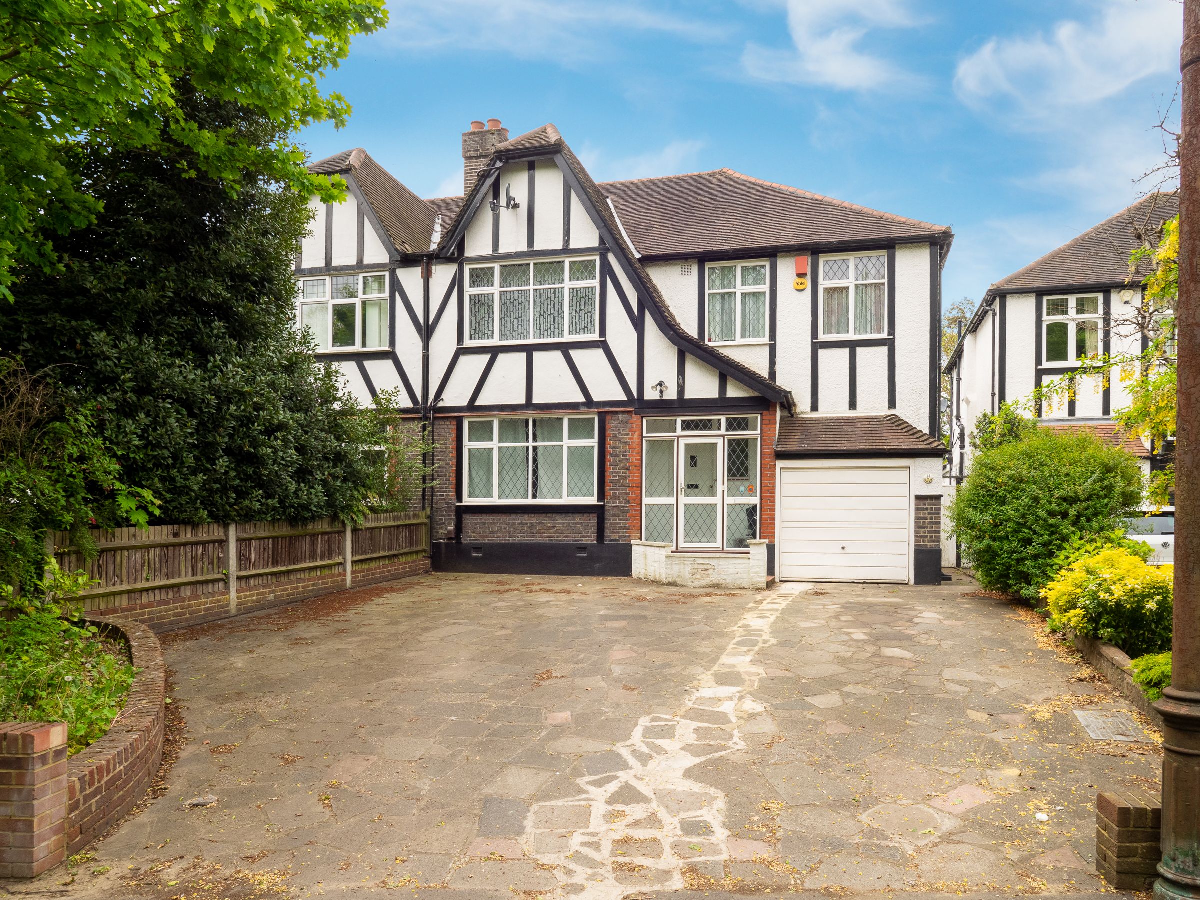 5 bed semidetached house to rent in Belmont Rise, Sutton, Surrey SM2