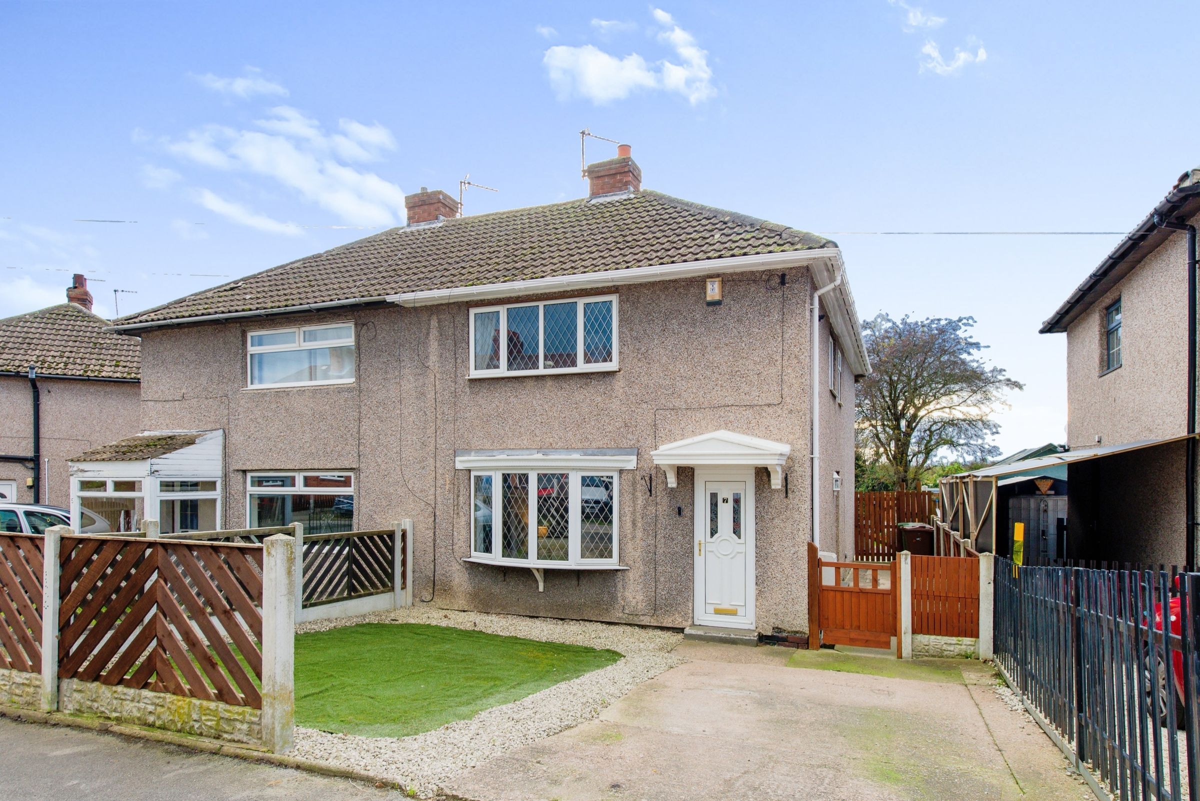 3 bed semidetached house for sale in Newstead View, Fitzwilliam